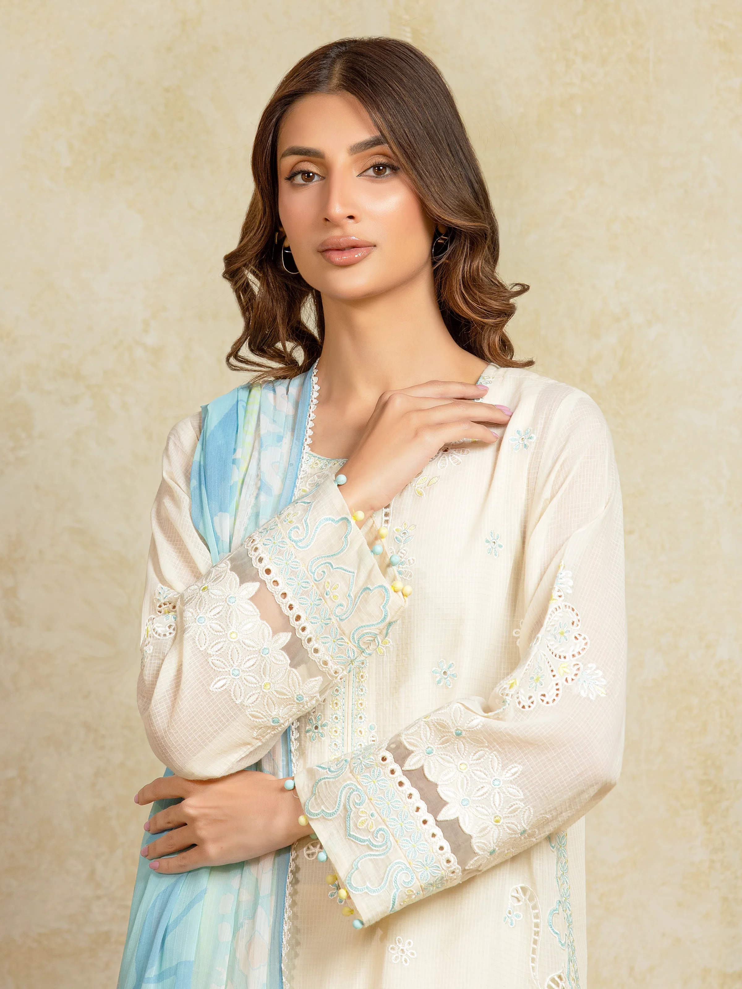Unstitched Embroidered Lawn Suit - EWU5V1-31700-3P - Image 2