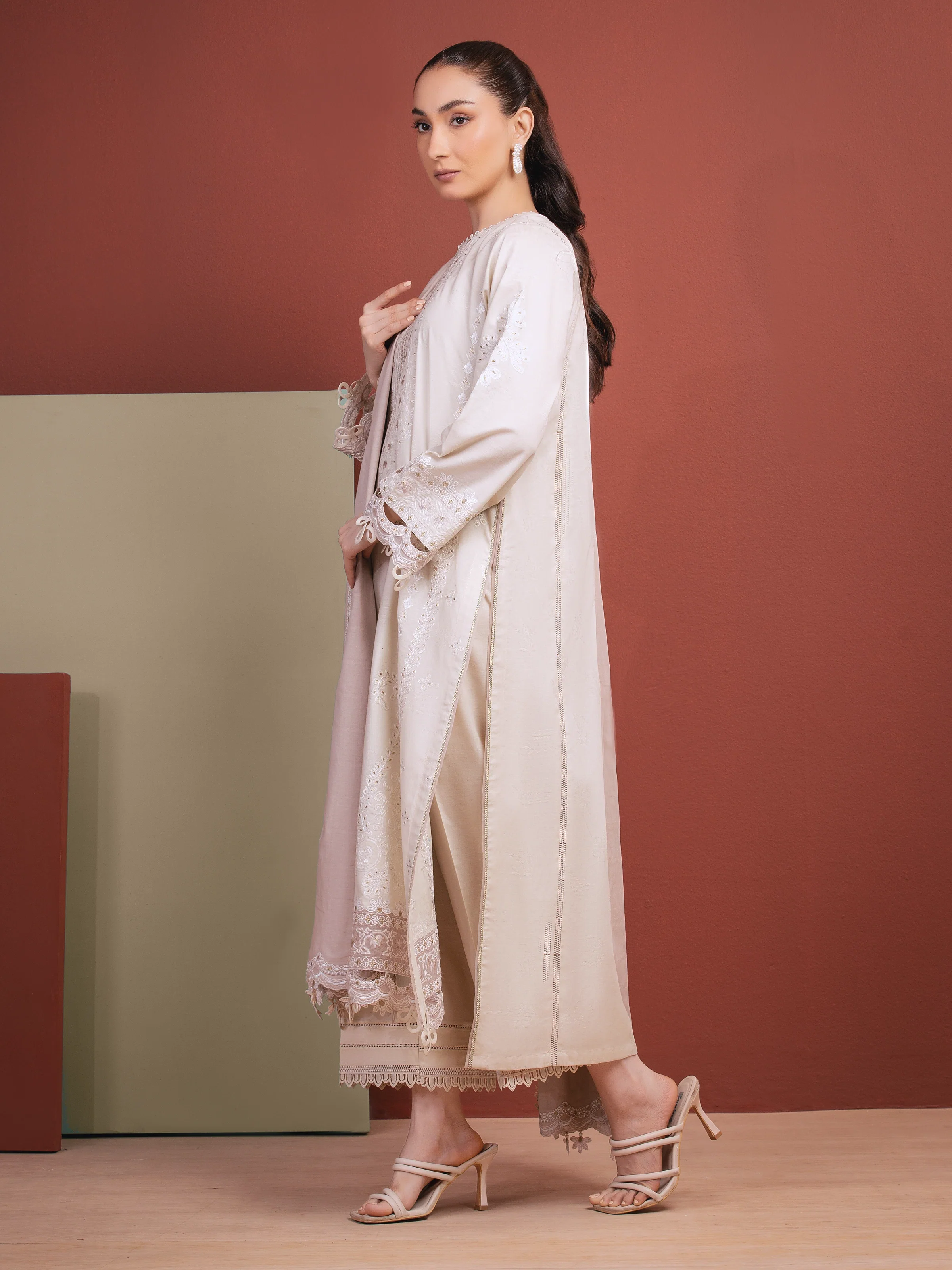 Unstitched Embroidered Jacquard Suit - EWU5V3-31156-3P - Image 5