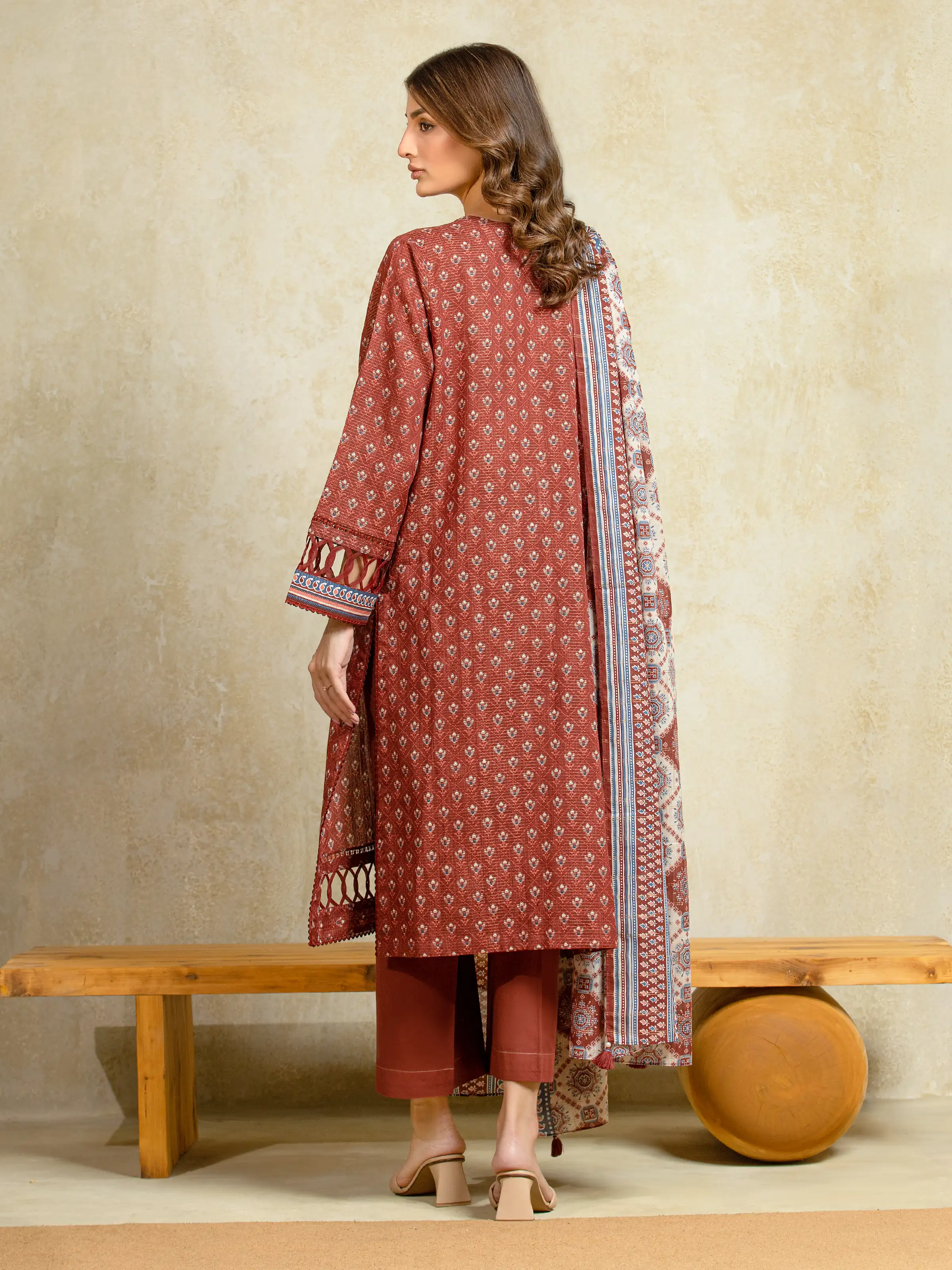 Unstitched Printed Zari Lawn Suit - EWU5M6-022-3P - Image 5