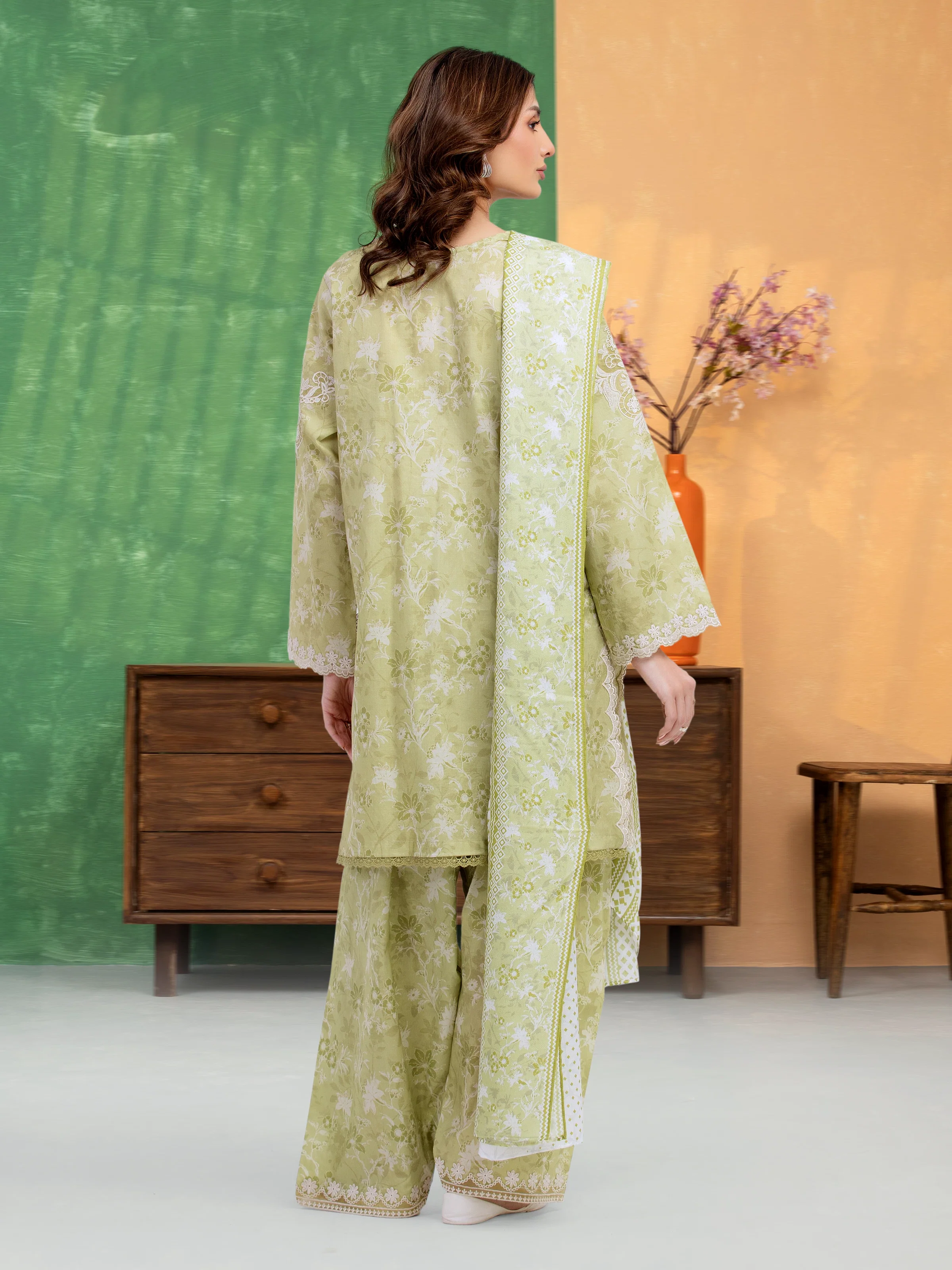 Unstitched Embroidered Lawn Suit - EWU5V1-31430-3P - Image 5