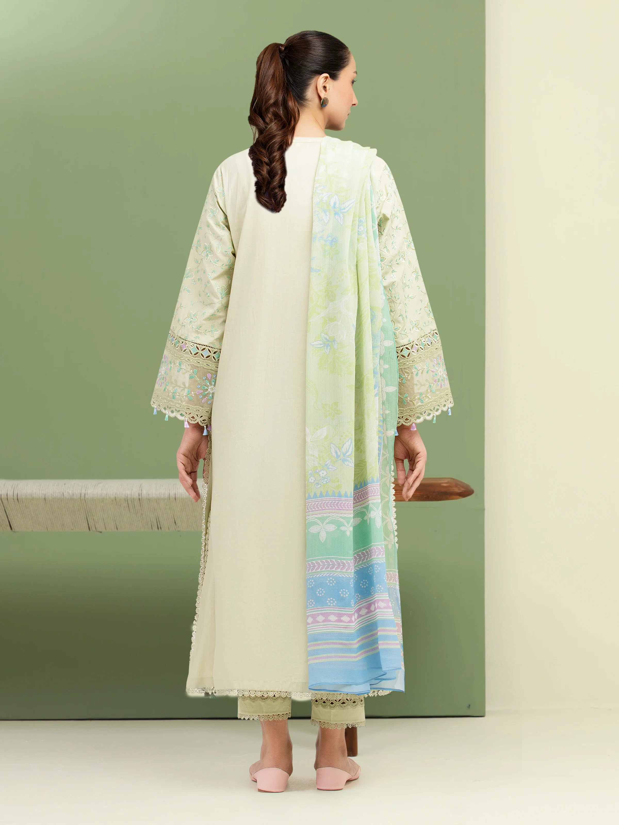Unstitched Embroidered Cambric Suit - EWU5V2-31800-3P - Image 4