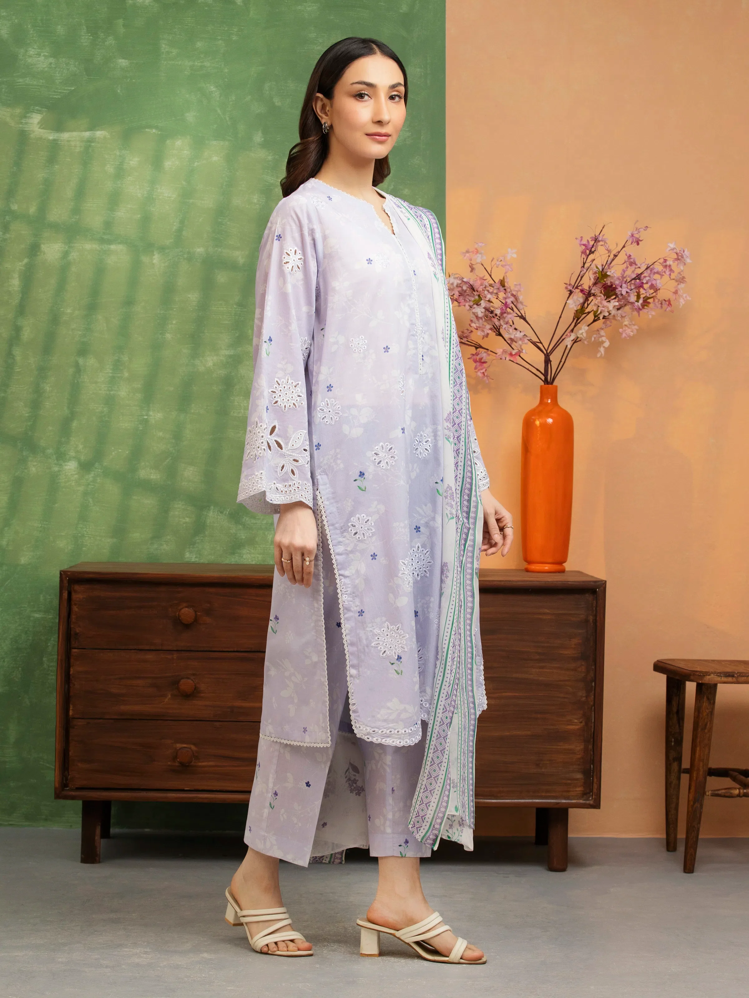 Unstitched Embroidered Lawn Suit - EWU5V1-31083-3P - Image 4