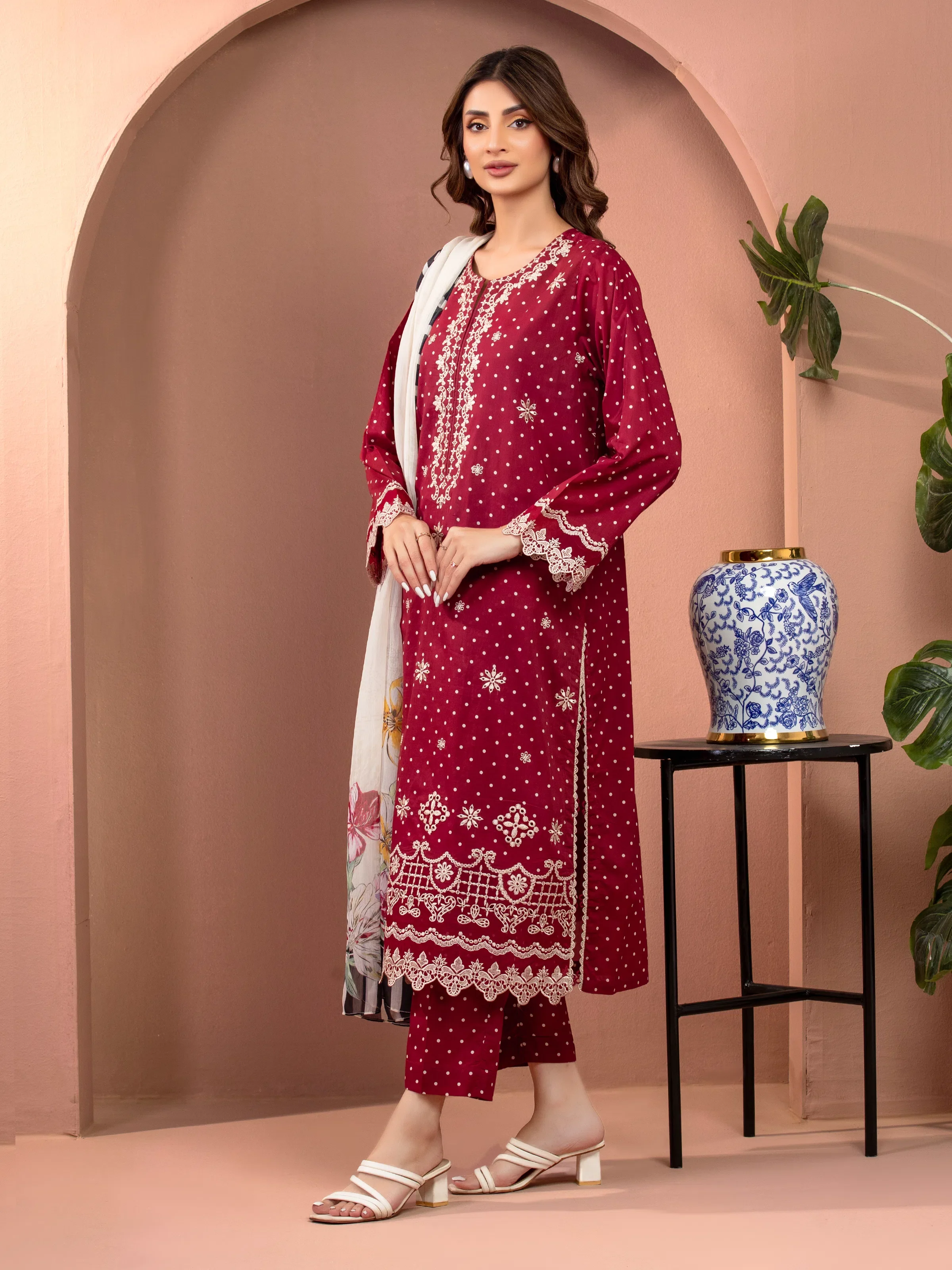 Unstitched Embroidered Lawn Suit - EWU5V1-31492-3P - Image 5