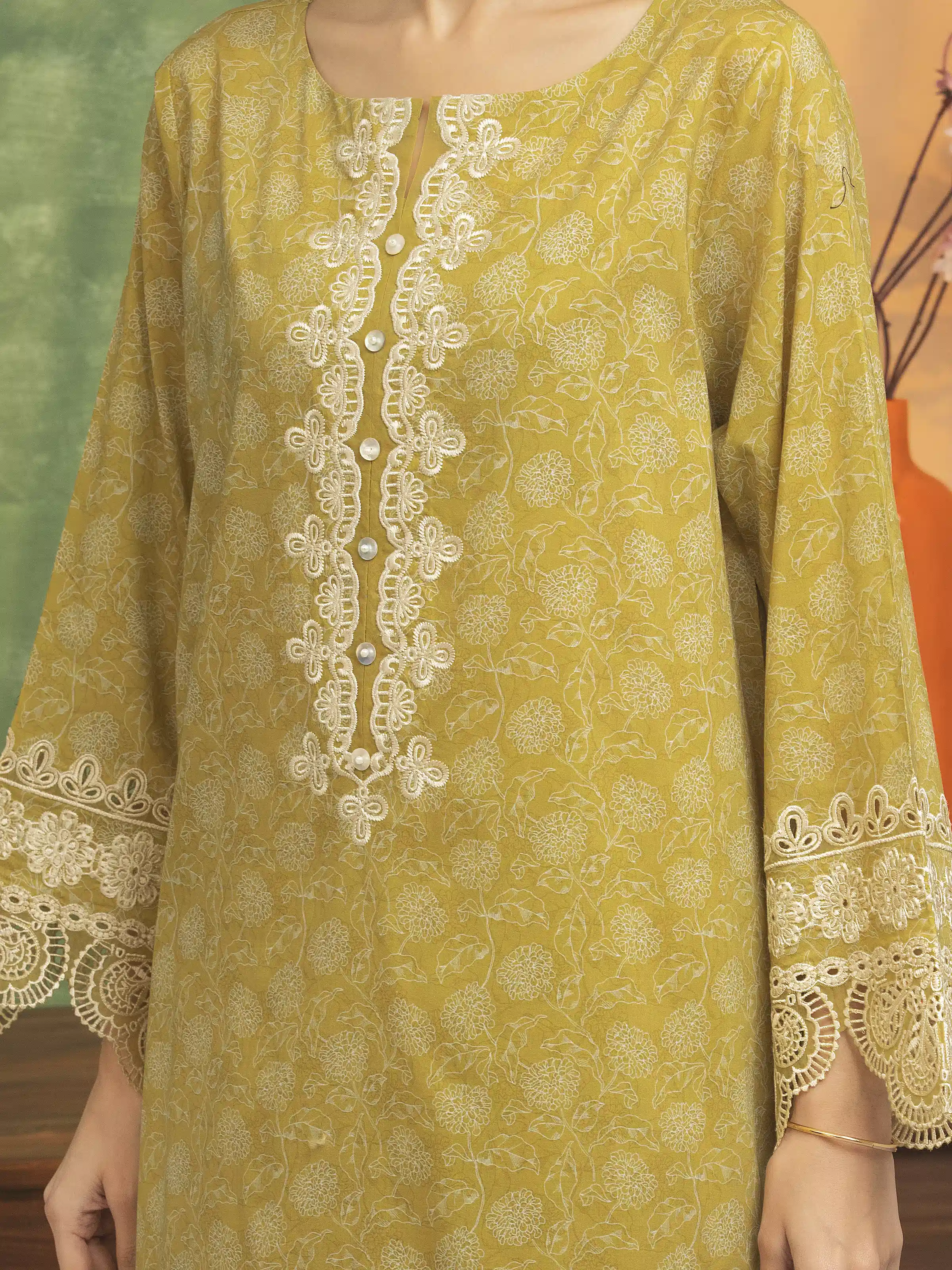 Unstitched Embroidered Lawn Shirt - EWU5V1-31471S - Image 3