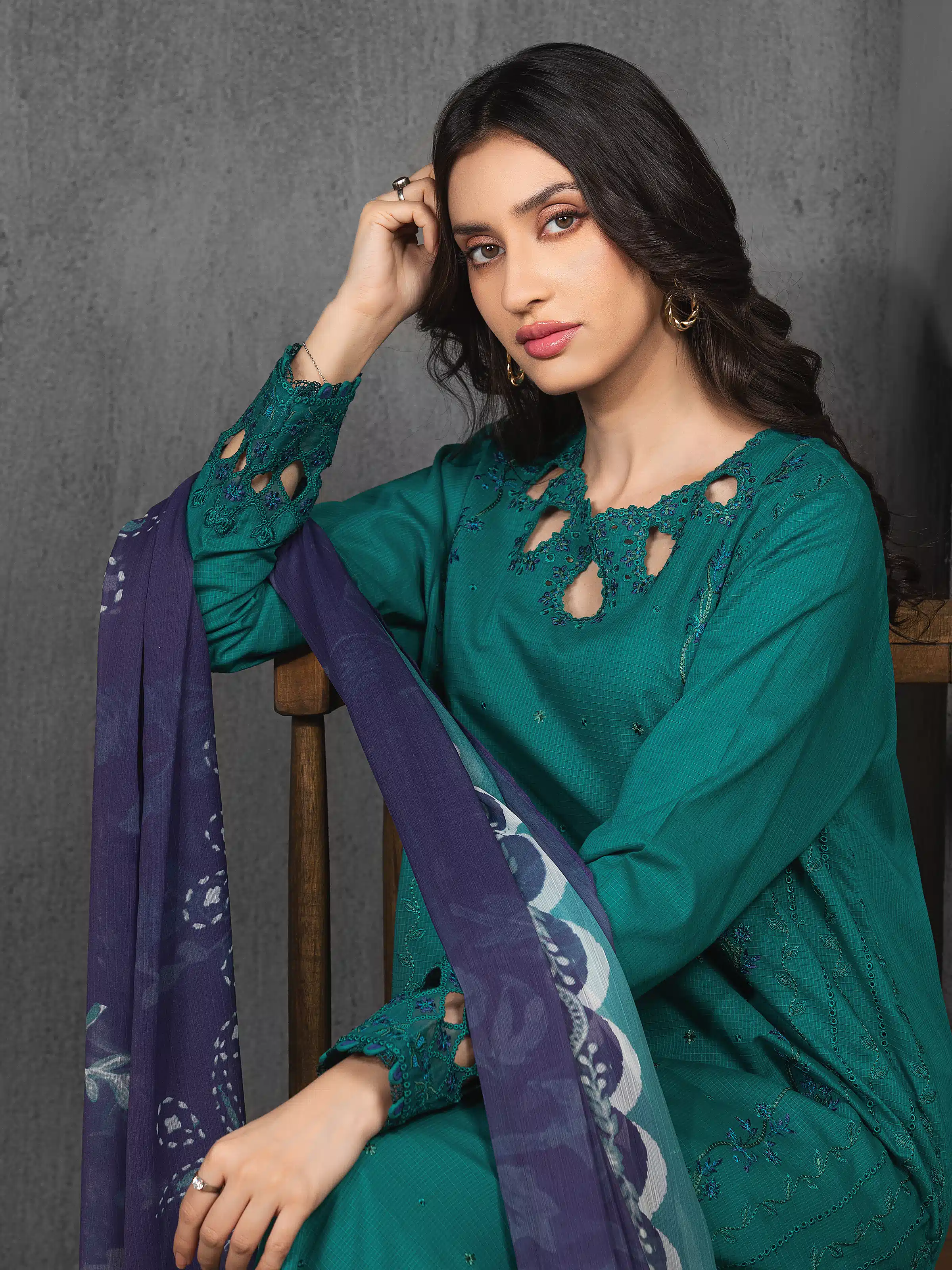 Unstitched Embroidered Lawn Suit - EWU5V1-31224-3P - Image 2