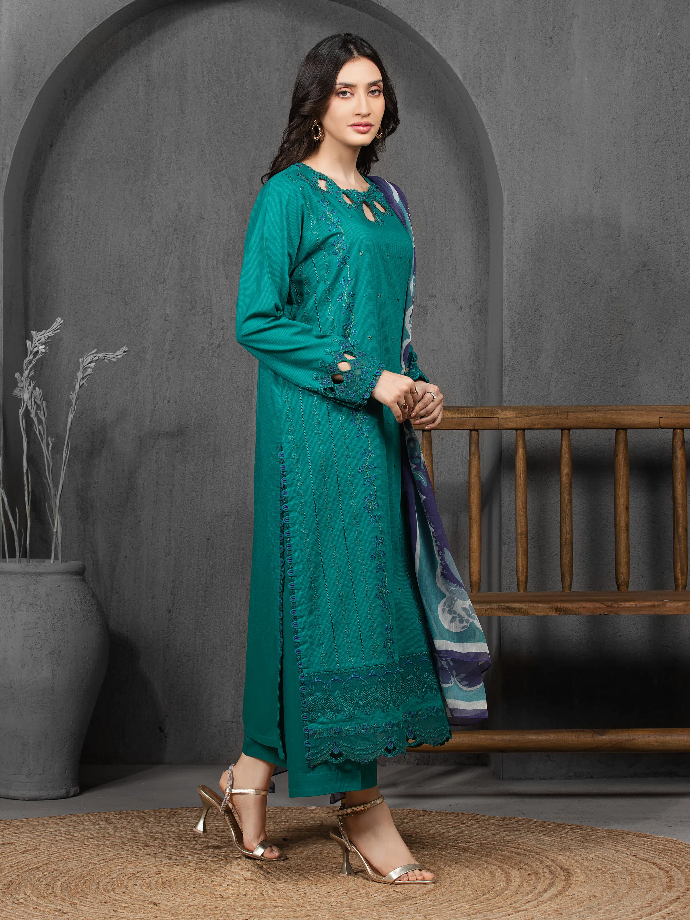 Unstitched Embroidered Lawn Suit - EWU5V1-31224-3P - Image 4