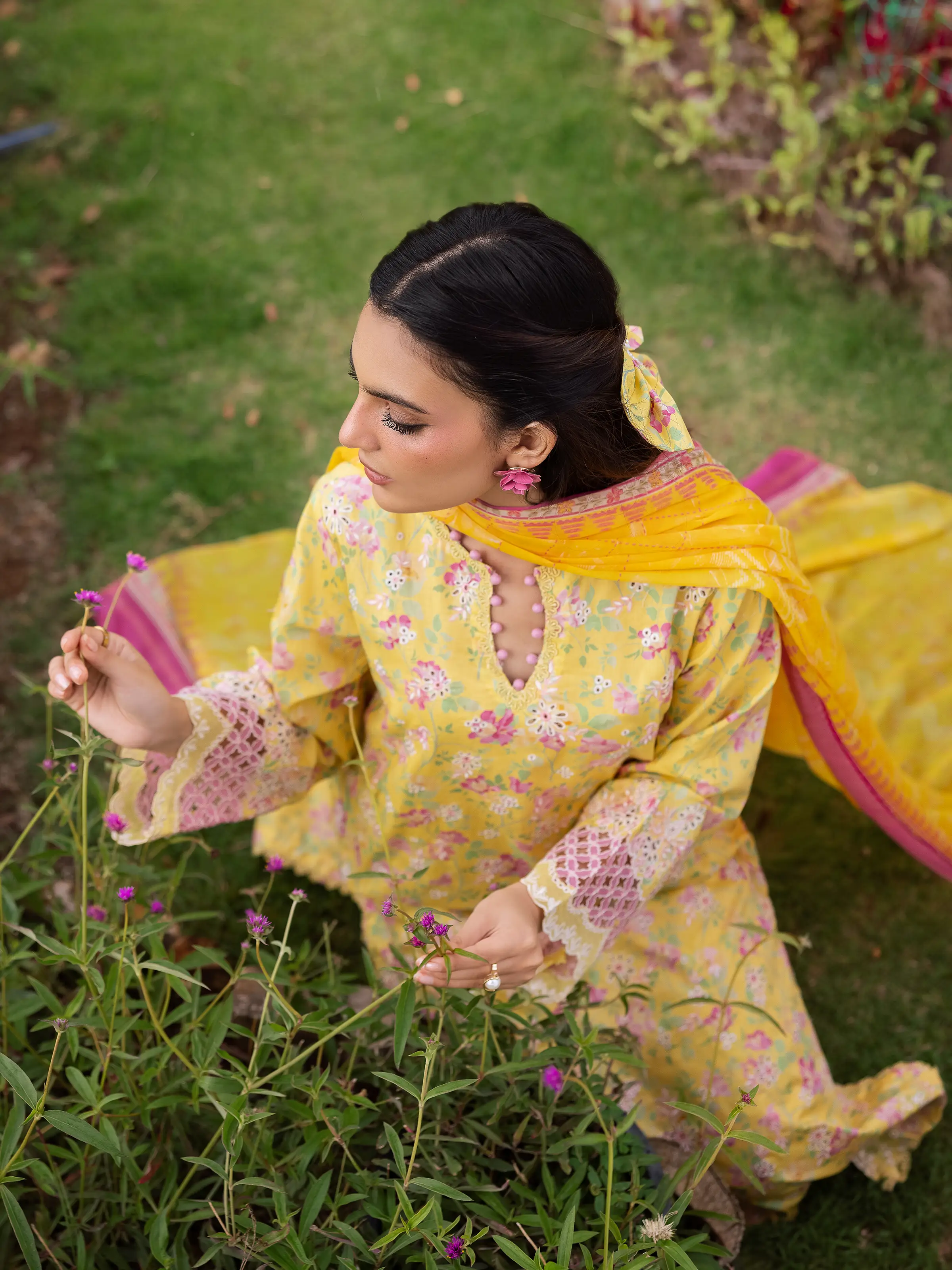 Unstitched Embroidered Lawn Suit - EWU5V1-31441-3P - Image 6