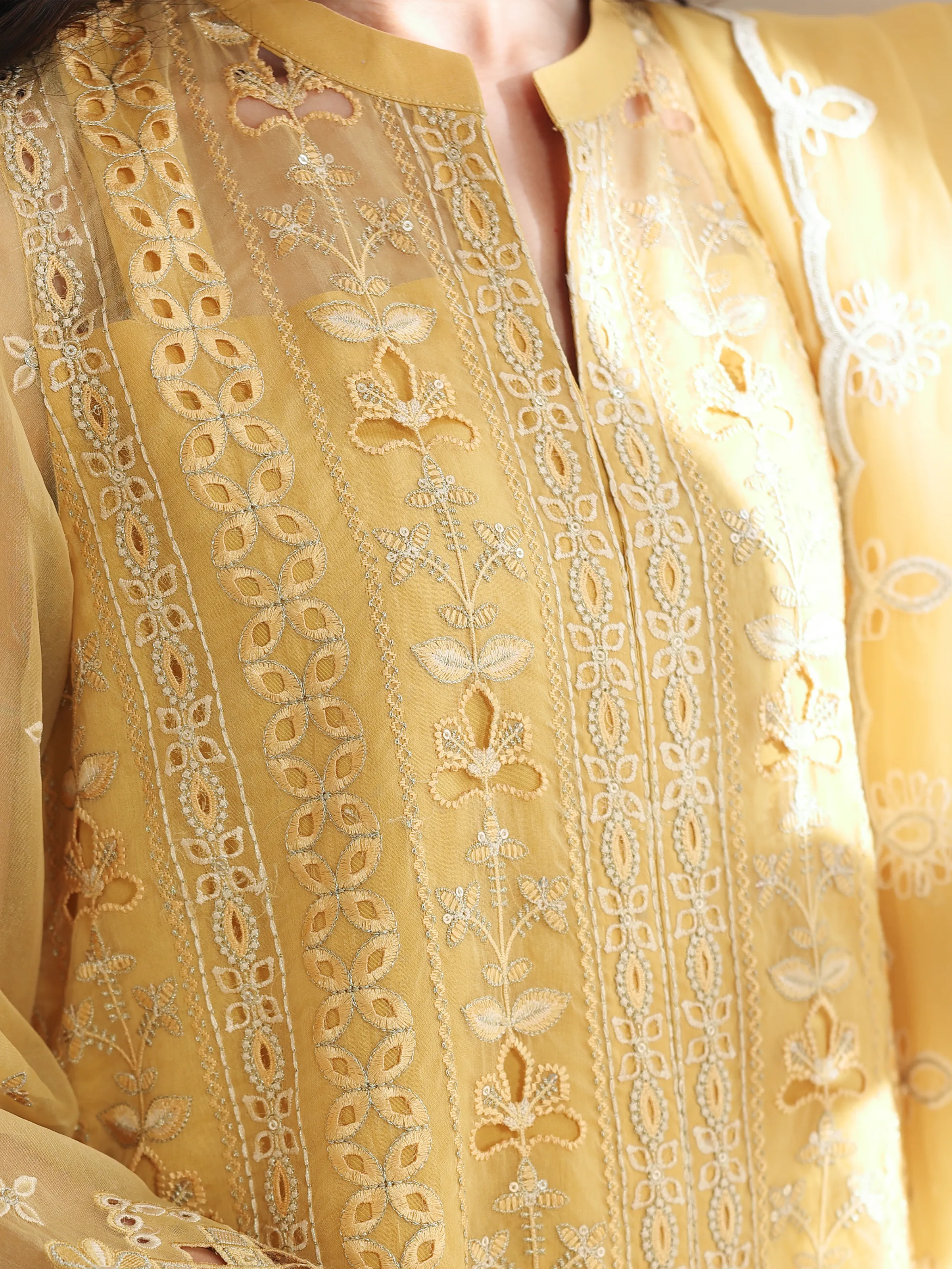 Unstitched Embroidered Organza Suit - EWU5V4-31260-3P - Image 3