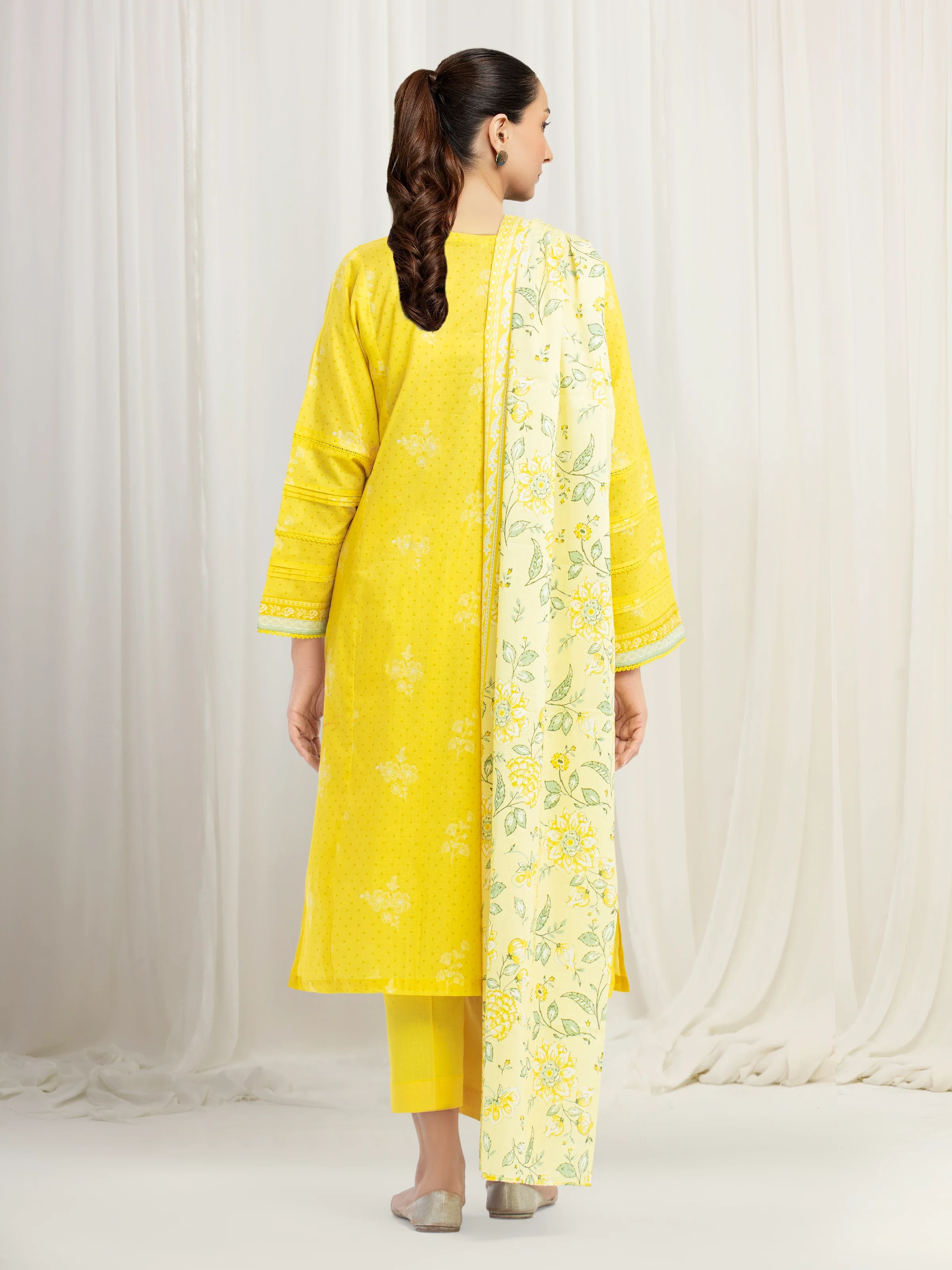 Unstitched Printed Lawn Suit - EWU6A1-36550-3P - Image 5