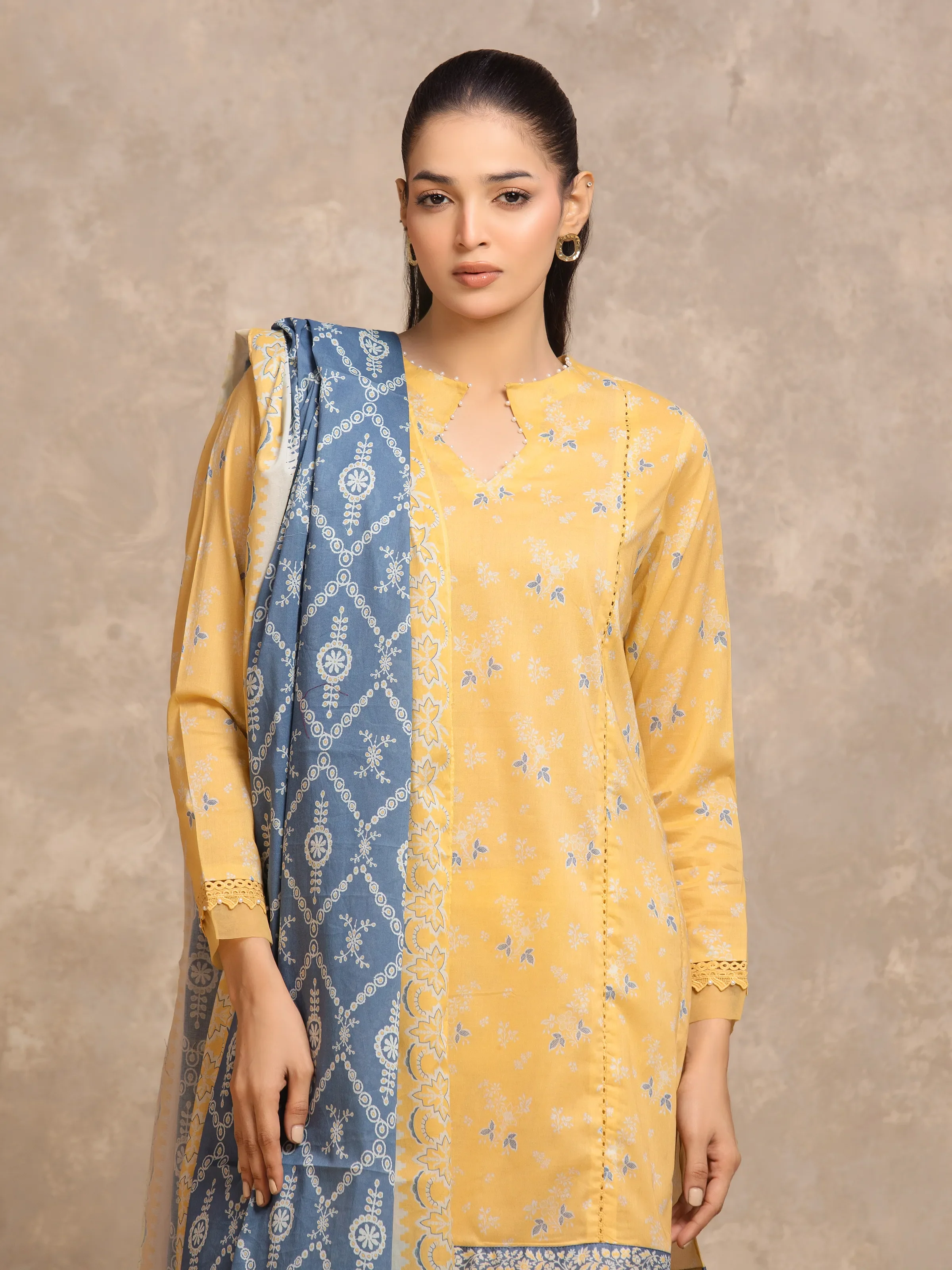 Unstitched Printed Lawn Suit - EWU6A1-36748-3P - Image 2