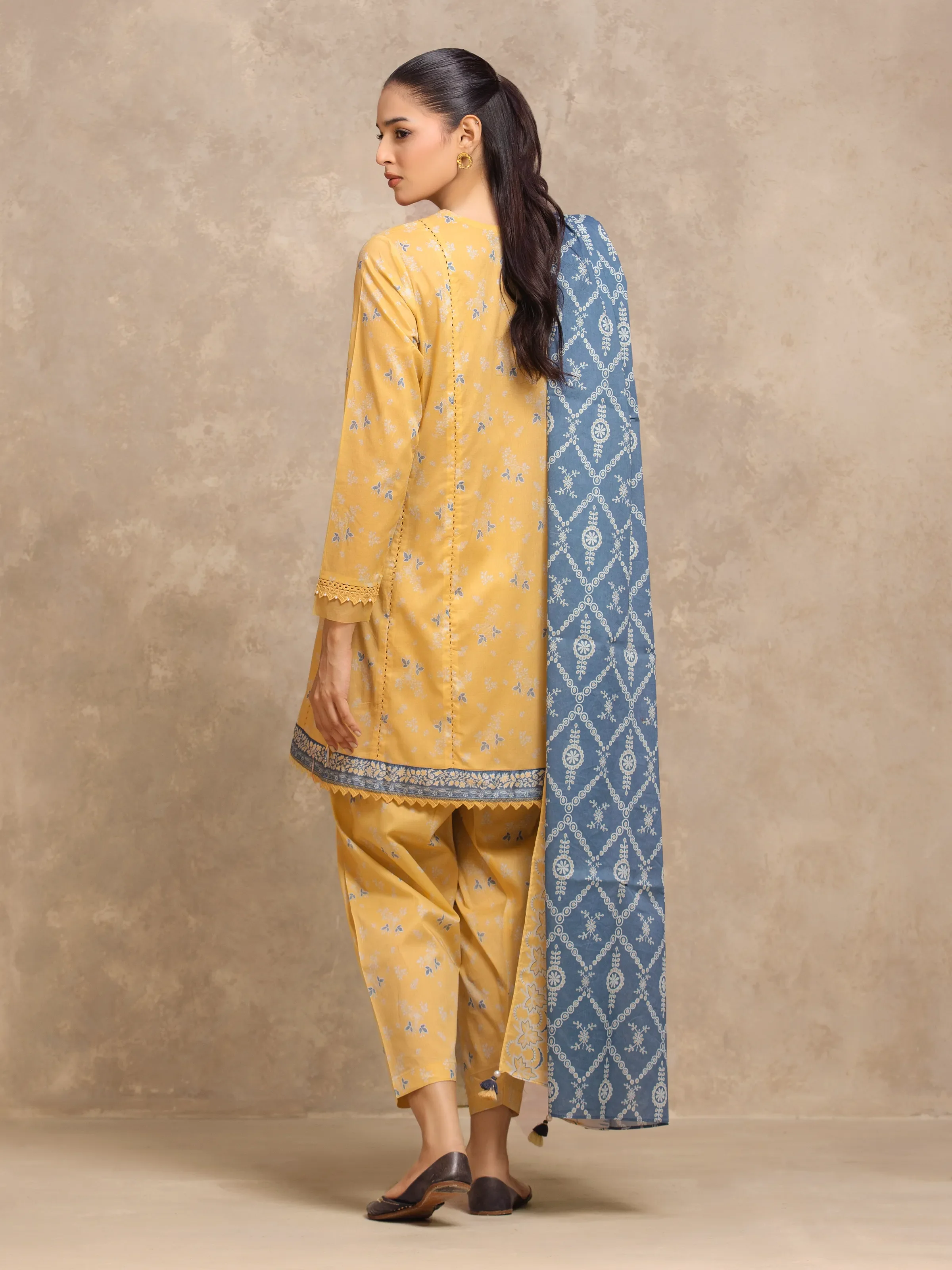 Unstitched Printed Lawn Suit - EWU6A1-36748-3P - Image 6