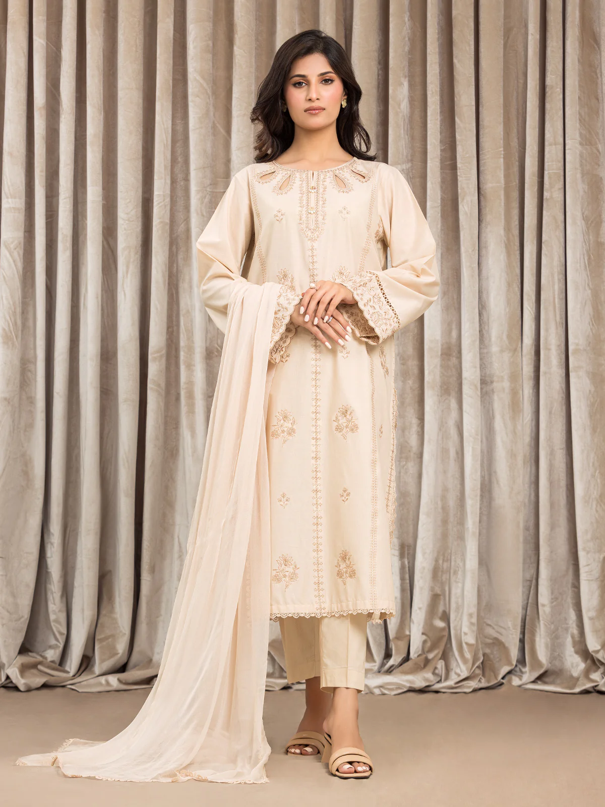 Unstitched Embroidered Cambric Suit - EWU24V2-28629-3P