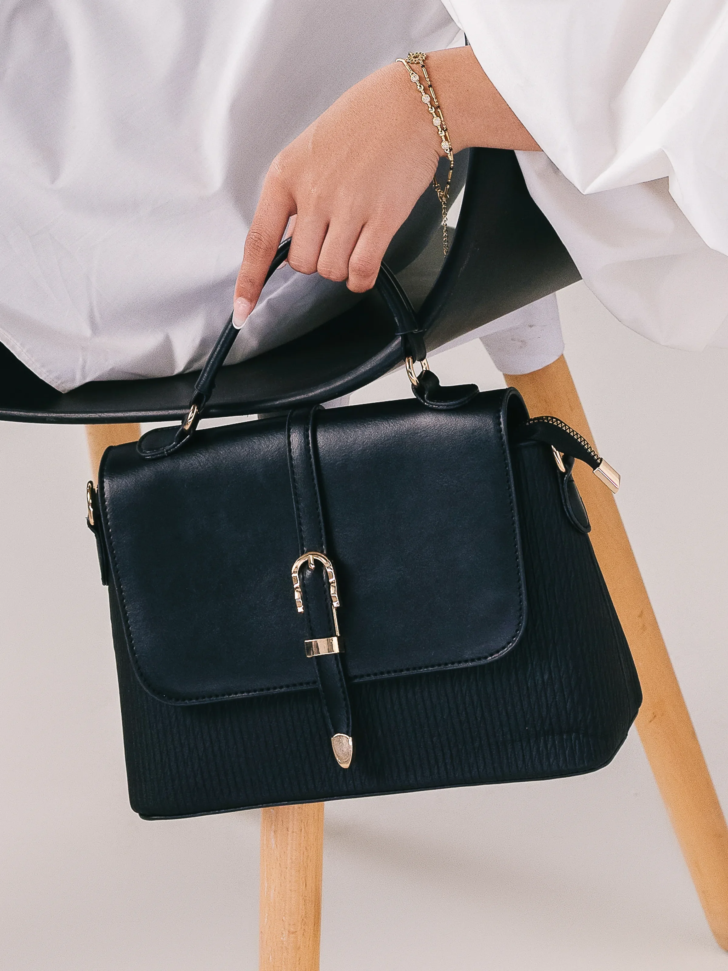 Black Hand Bag - EAWHB5-008 - Image 3