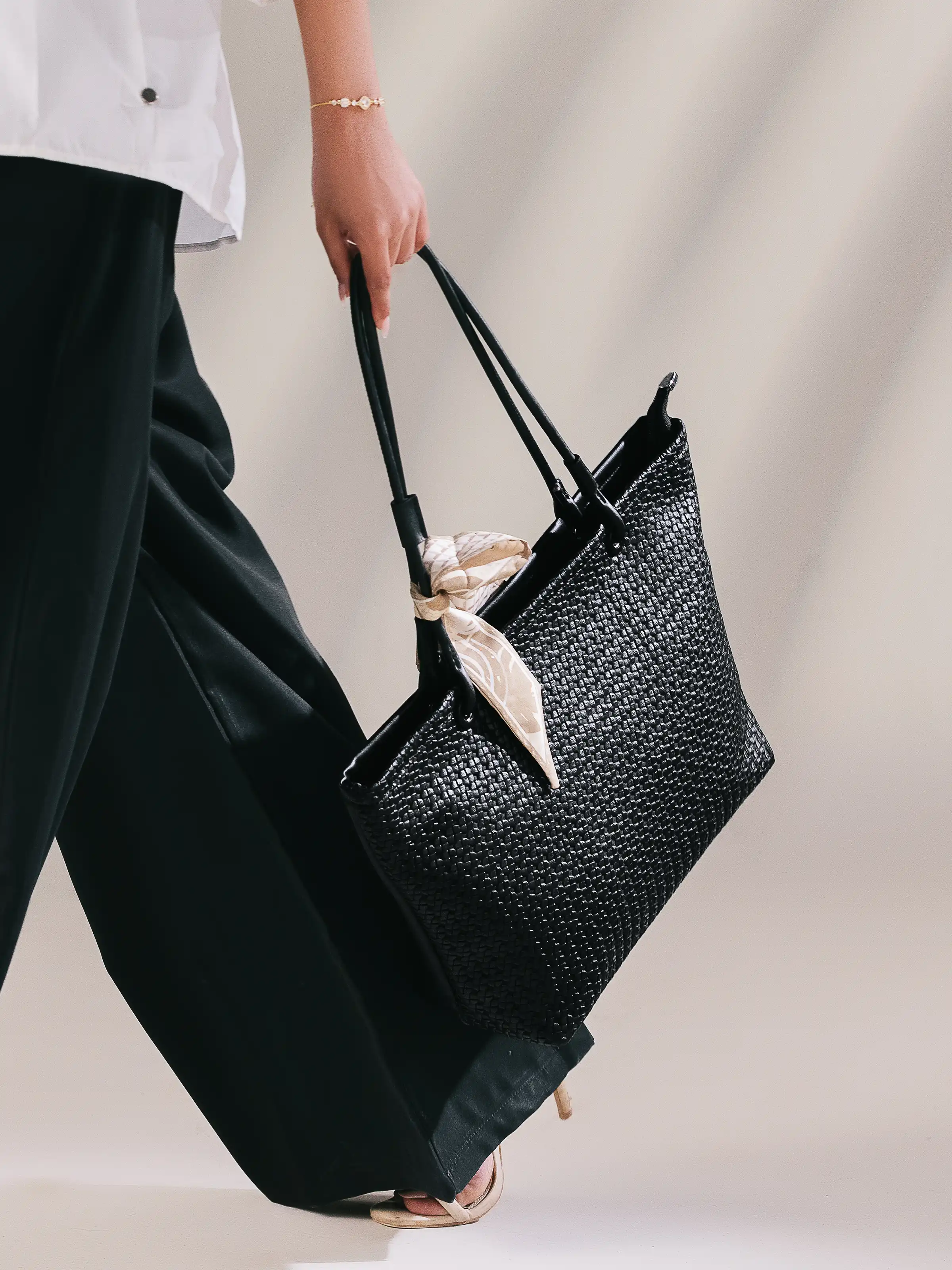Black Tote Bag - EAWHB5-032 - Image 3