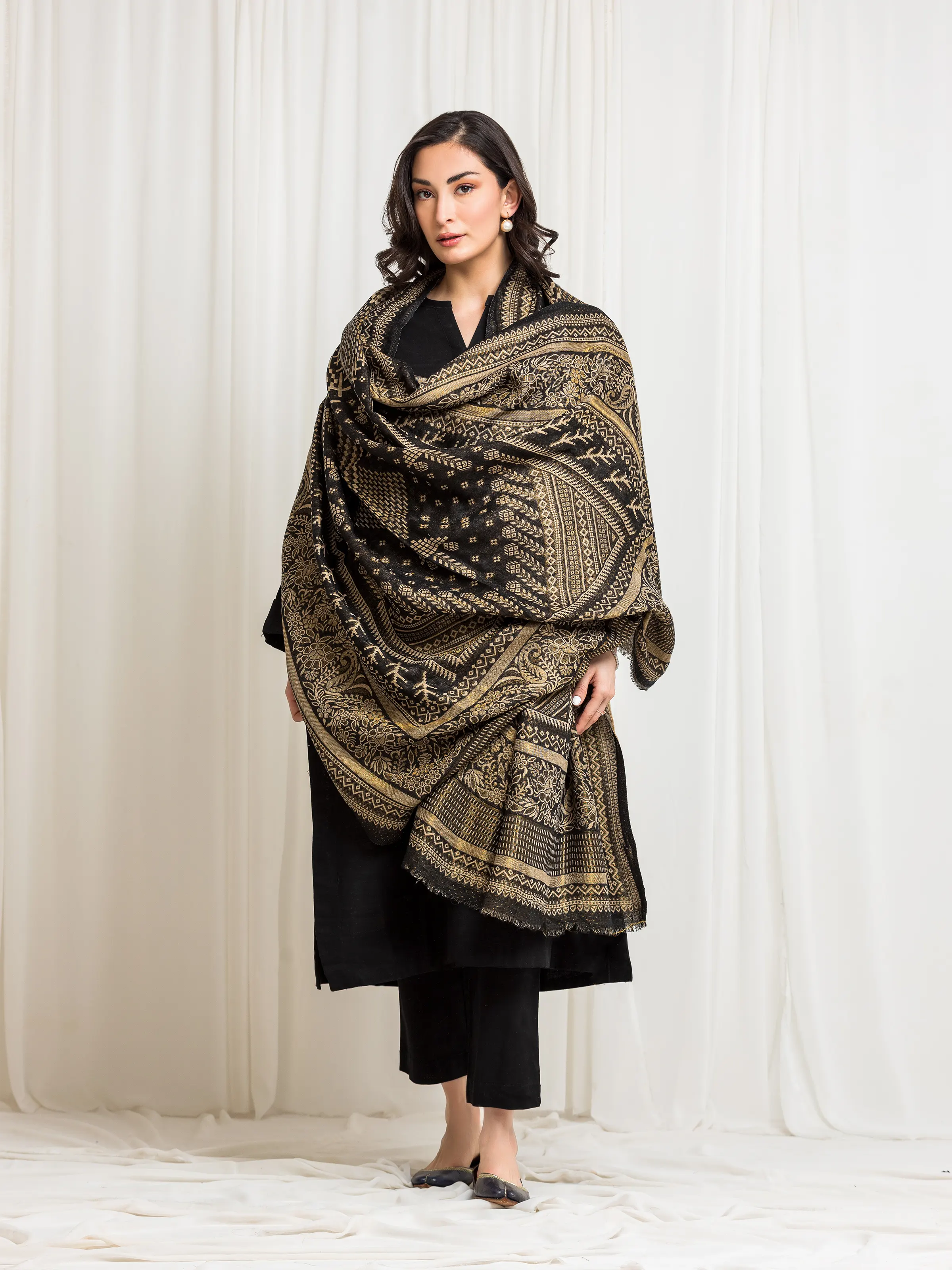 Women's Black Shawl - EWMSJ5-004