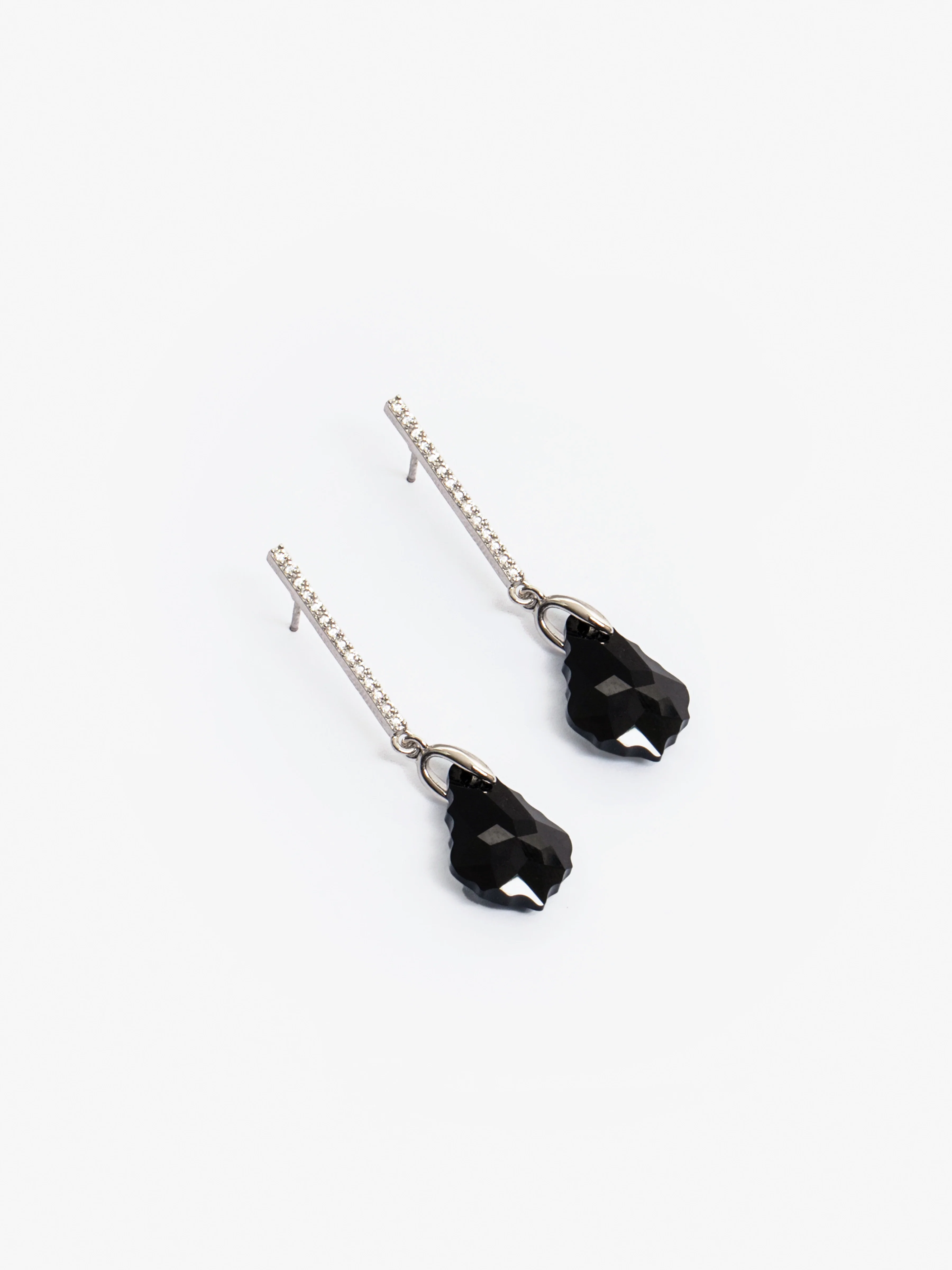 Elegant Sliver Black Dangle Earrings - EAWE5-018