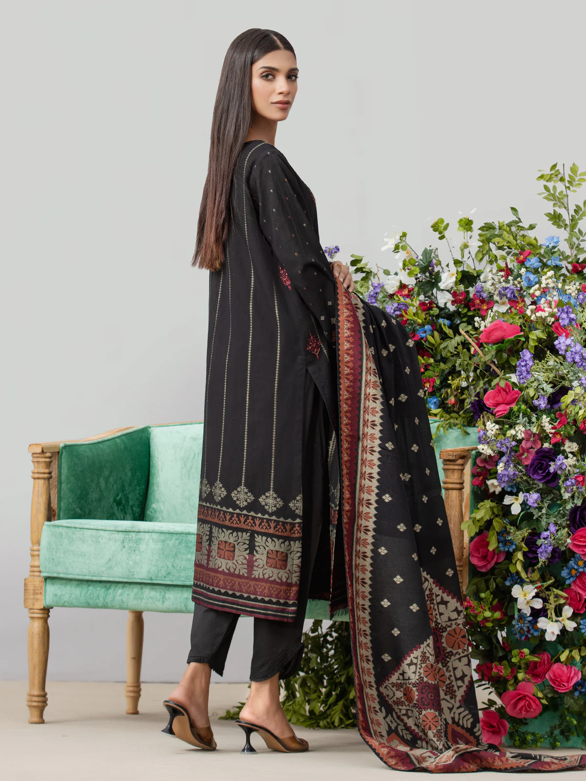 Unstitched Embroidered Jacquard Suit - EWU24V3-26730-3P - Image 4