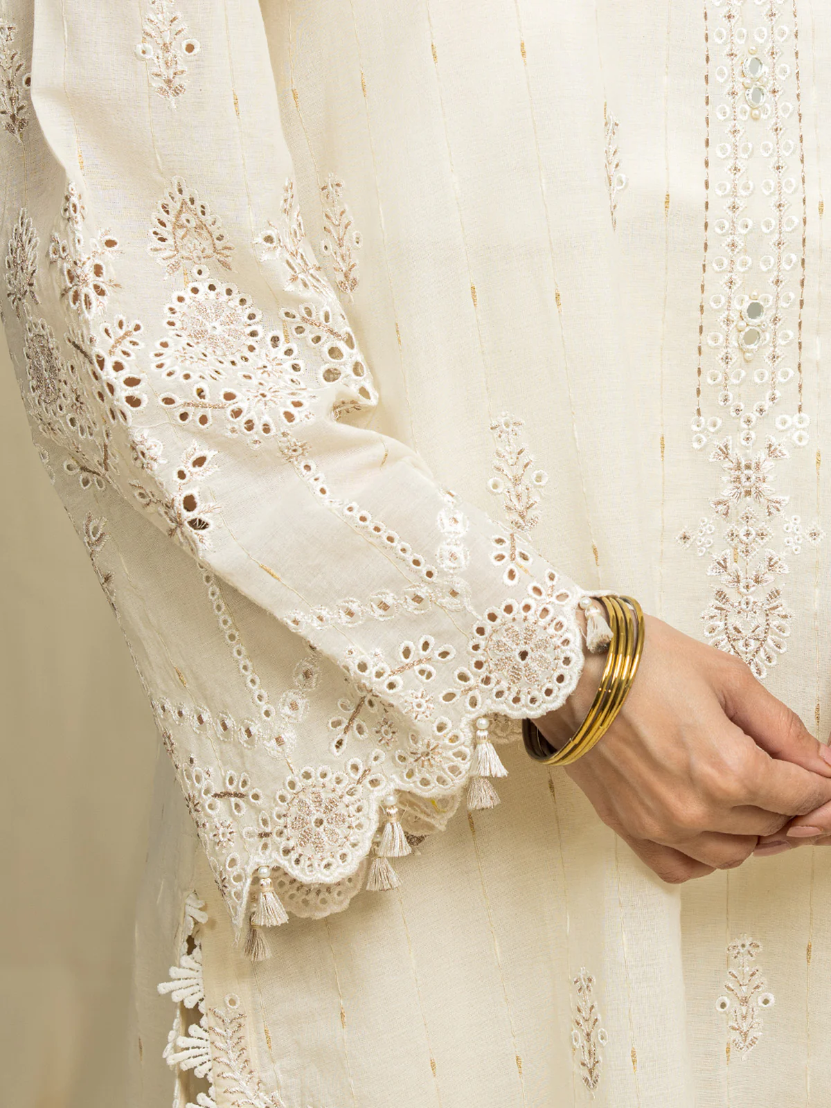 Unstitched Embroidered Cambric Suit - EWU24V2-28740-3P - Image 3