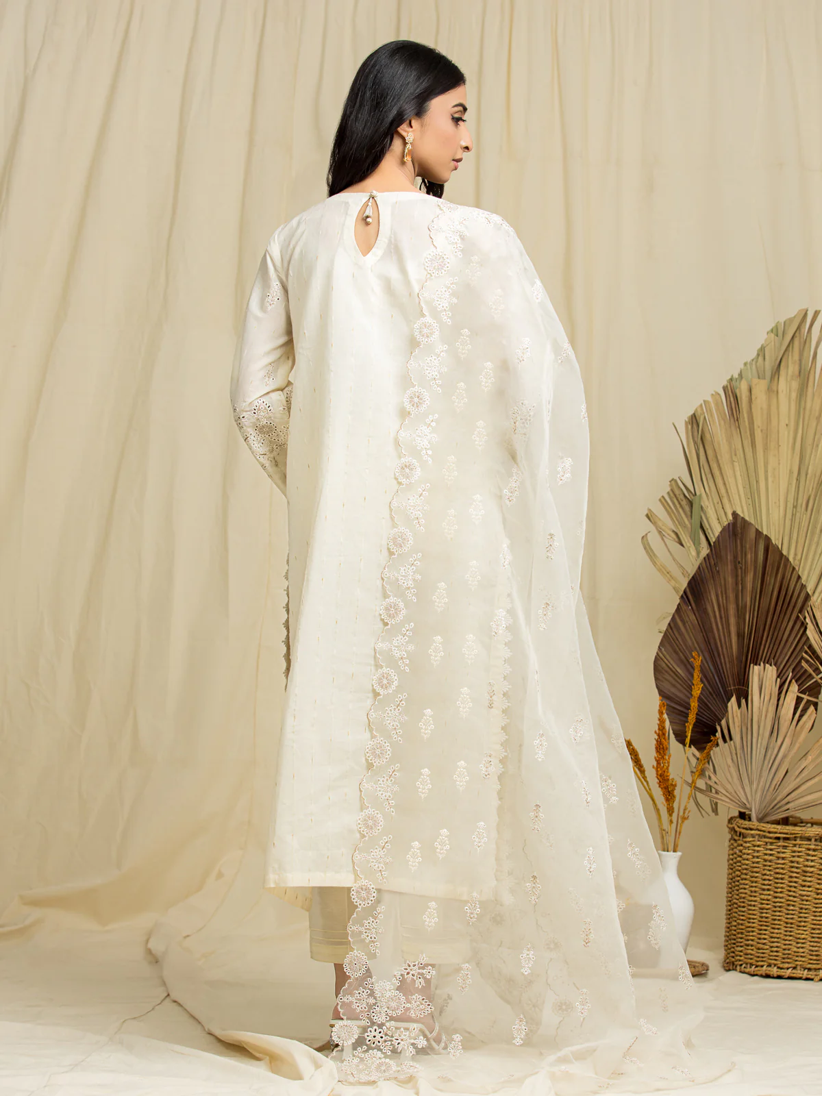 Unstitched Embroidered Cambric Suit - EWU24V2-28740-3P - Image 4