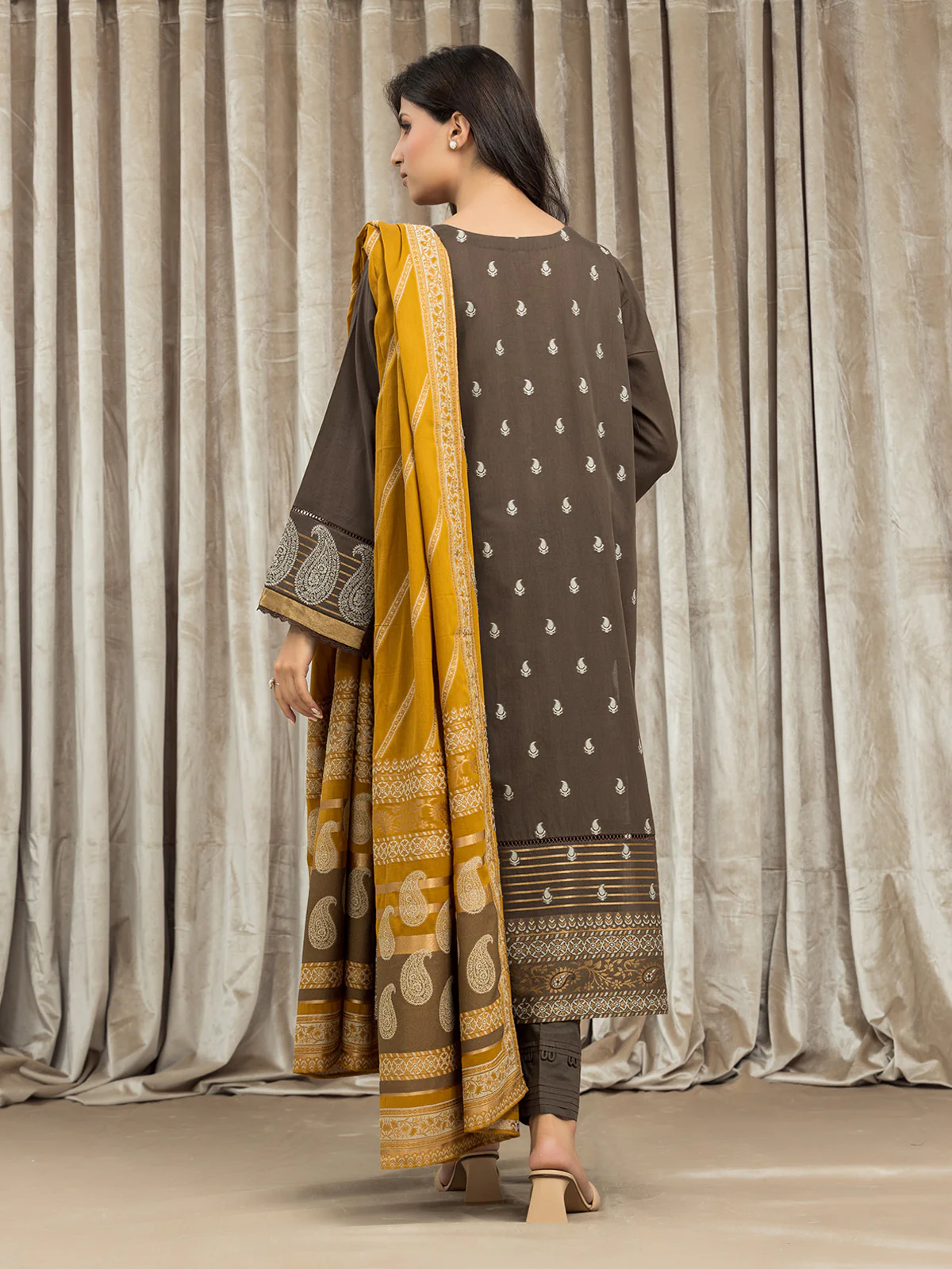 Unstitched Embroidered Jacquard Suit - EWU24V3-26733-3P - Image 3