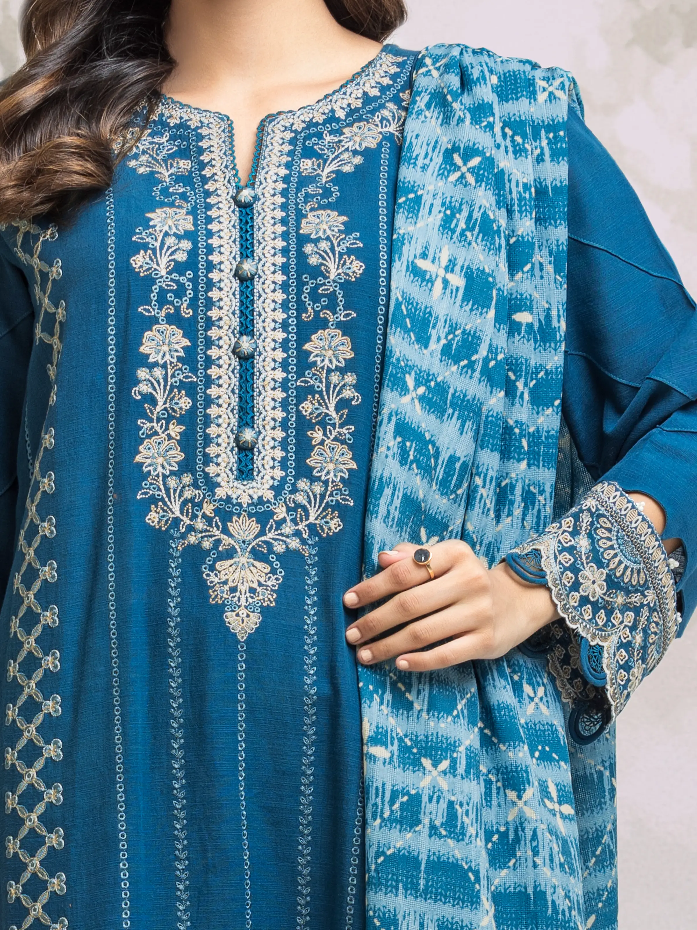Unstitched Embroidered Khaddar Suit - EWU24V11-30310-3P - Image 4