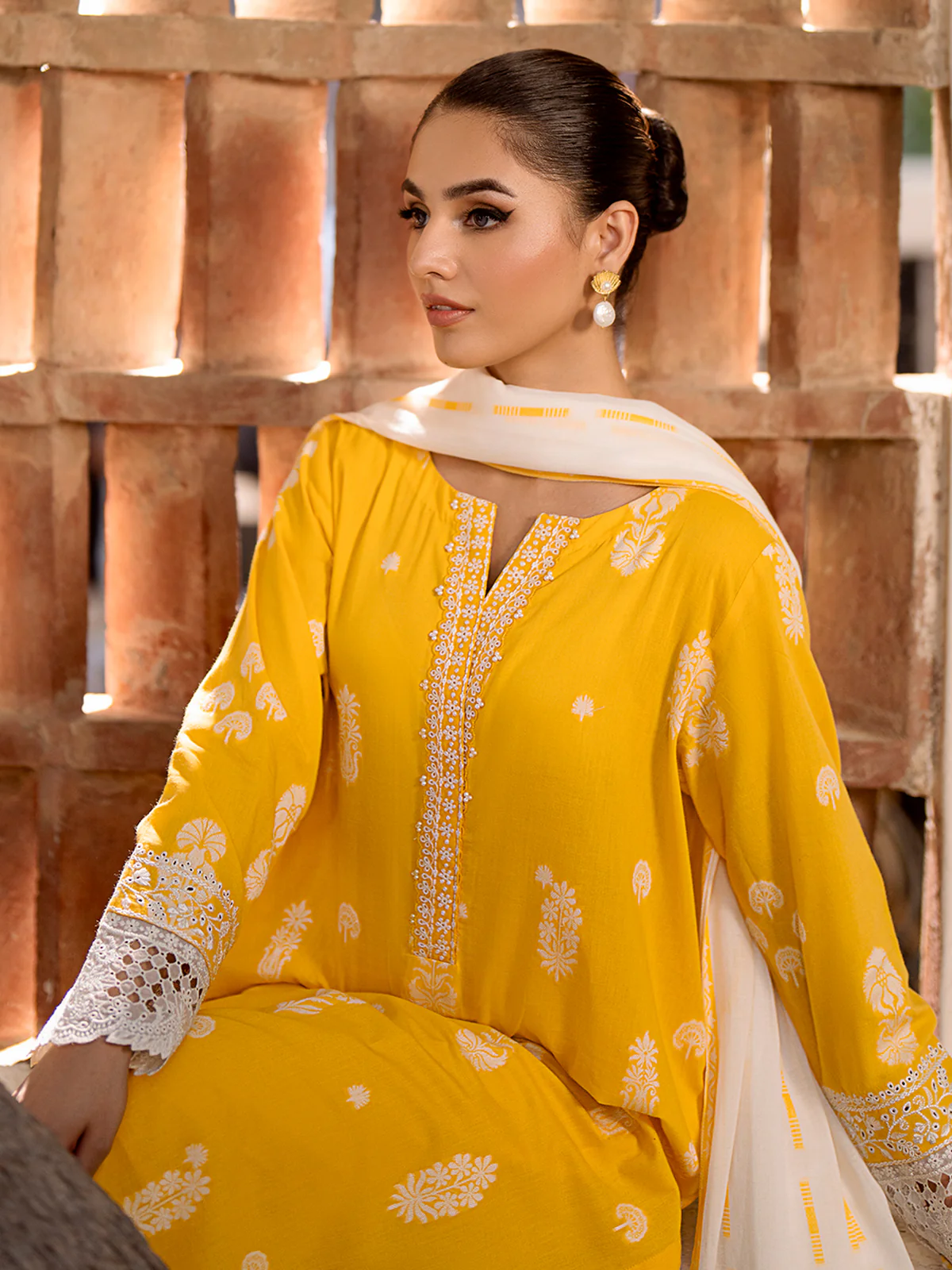 Unstitched Embroidered Jacquard Suit - EWU24V3-30050-3P - Image 2
