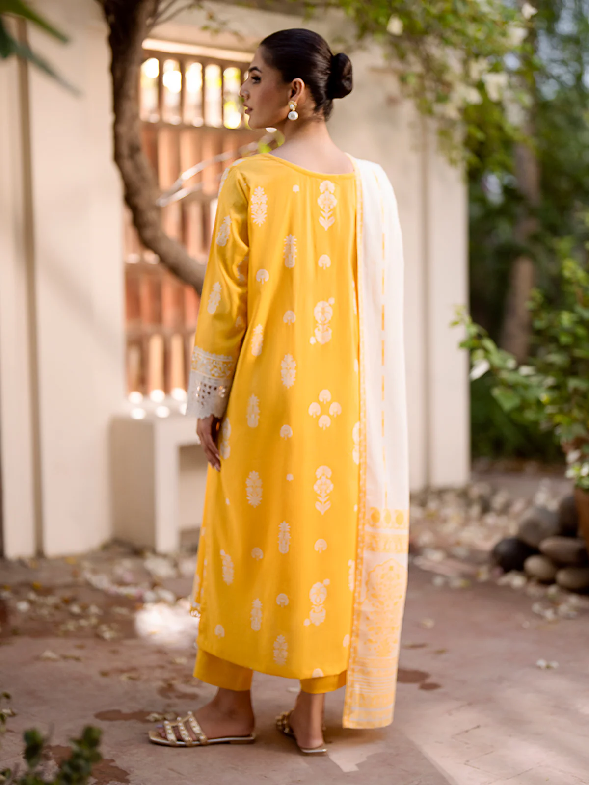 Unstitched Embroidered Jacquard Suit - EWU24V3-30050-3P - Image 9