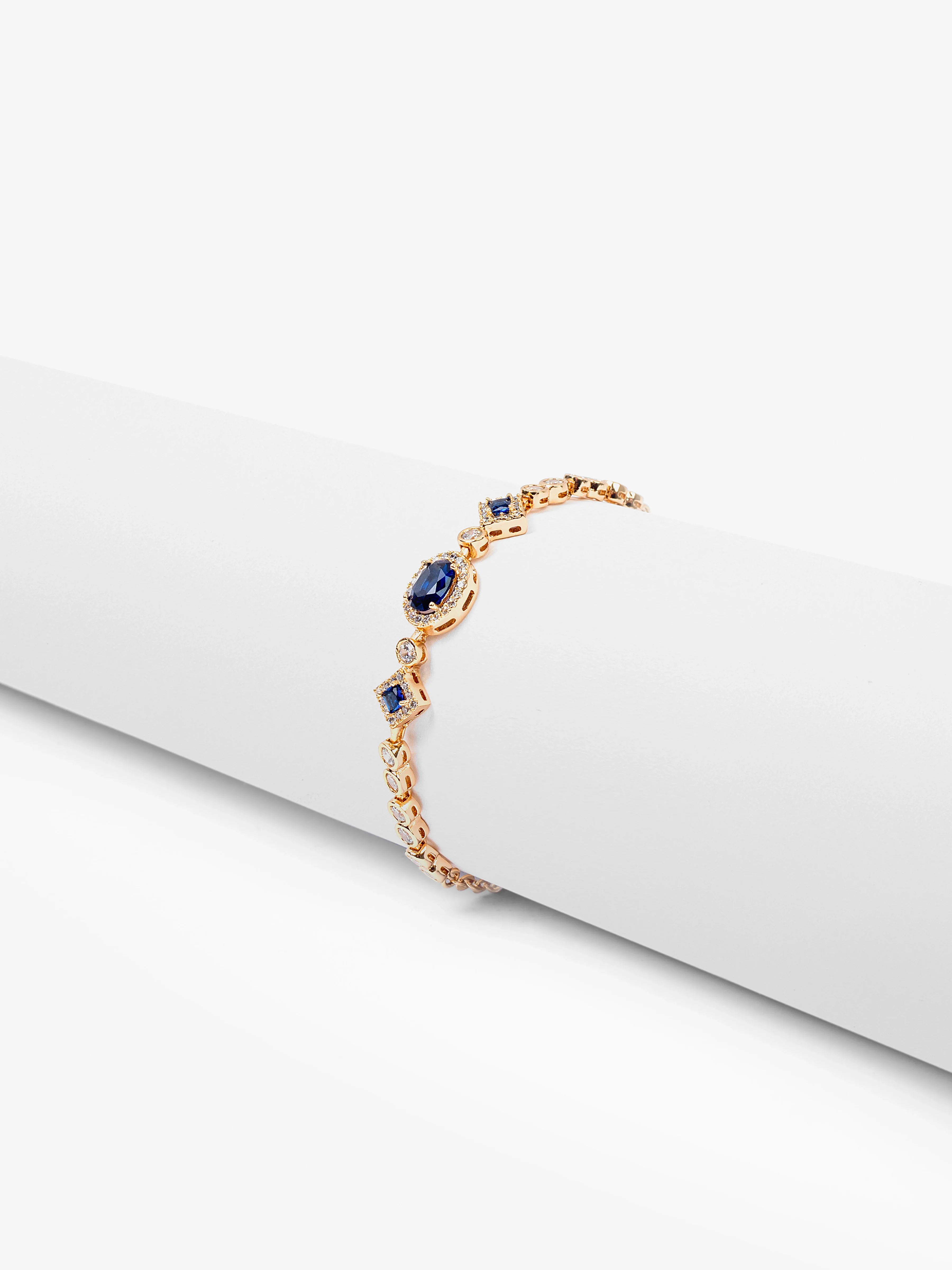Golden Charm Bracelet - EAWB5-030 - Image 2