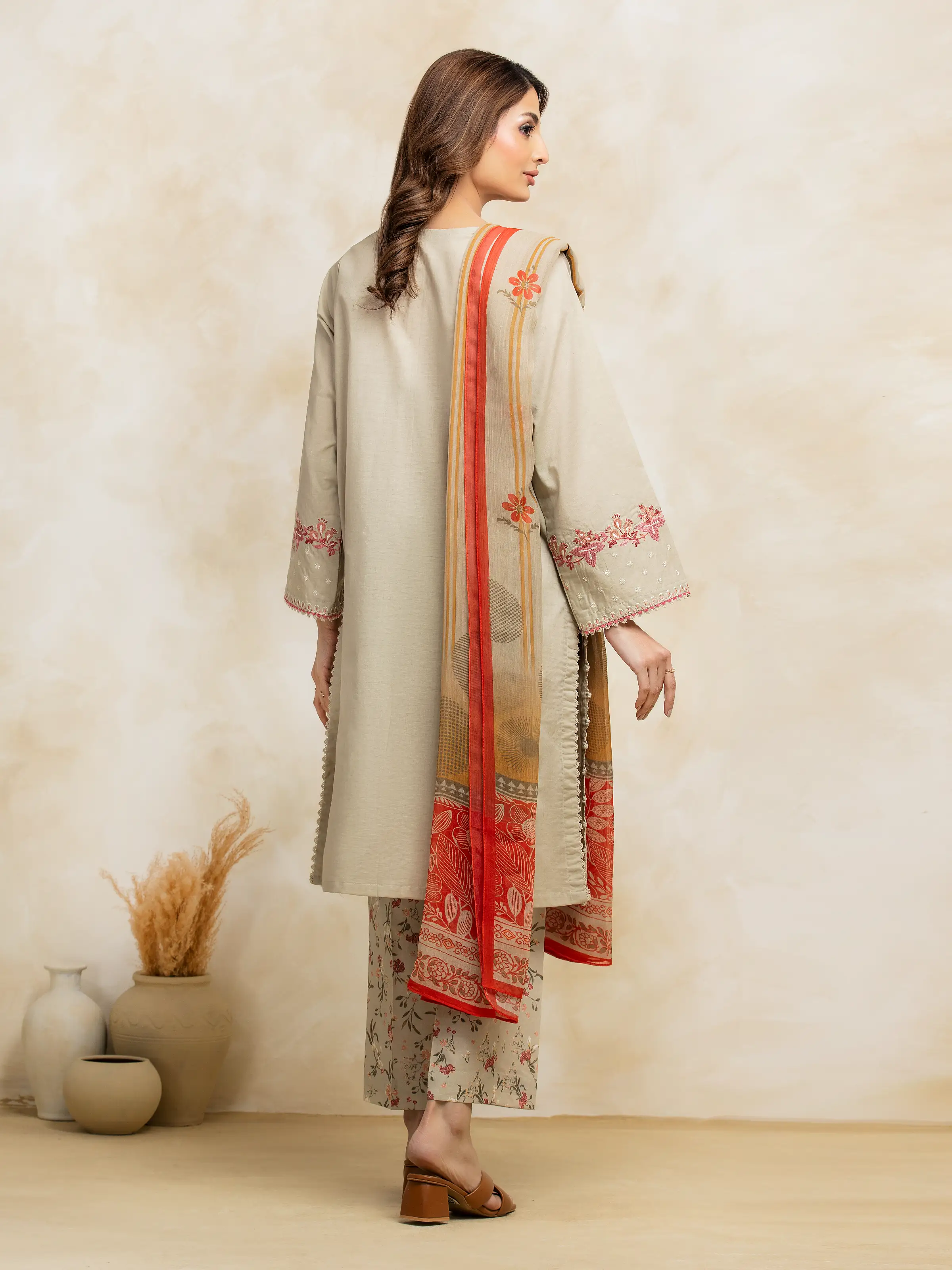 Unstitched Embroidered Cambric Suit - EWU5V2-31032-3P - Image 2