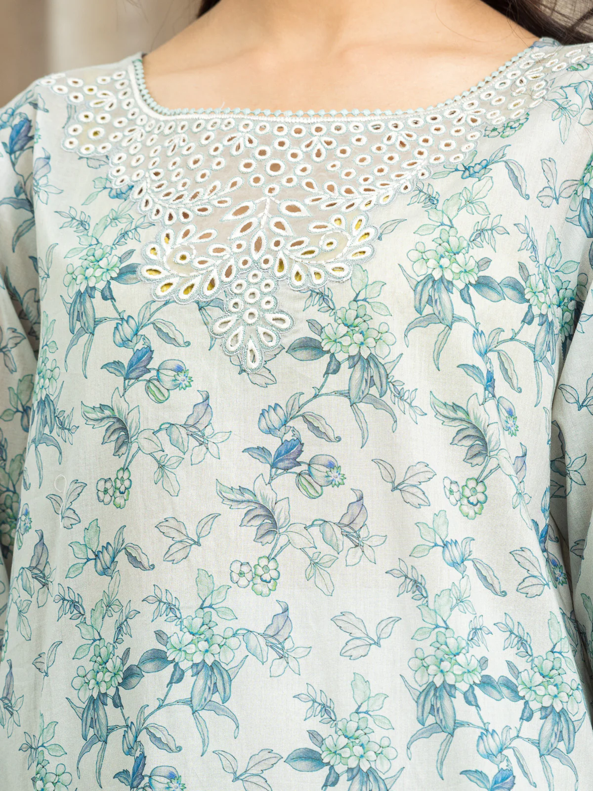Unstitched Embroidered Lawn Suit - EWU24V1-30250-3P - Image 2