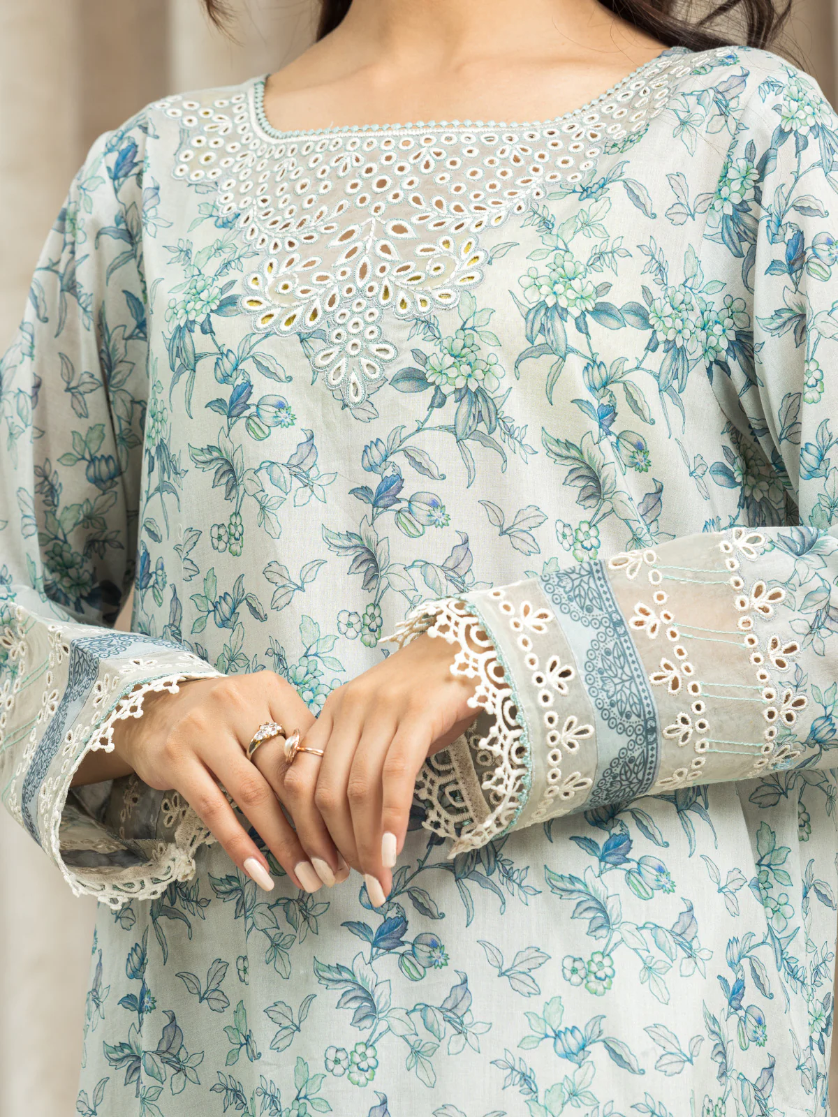 Unstitched Embroidered Lawn Suit - EWU24V1-30250-3P - Image 3