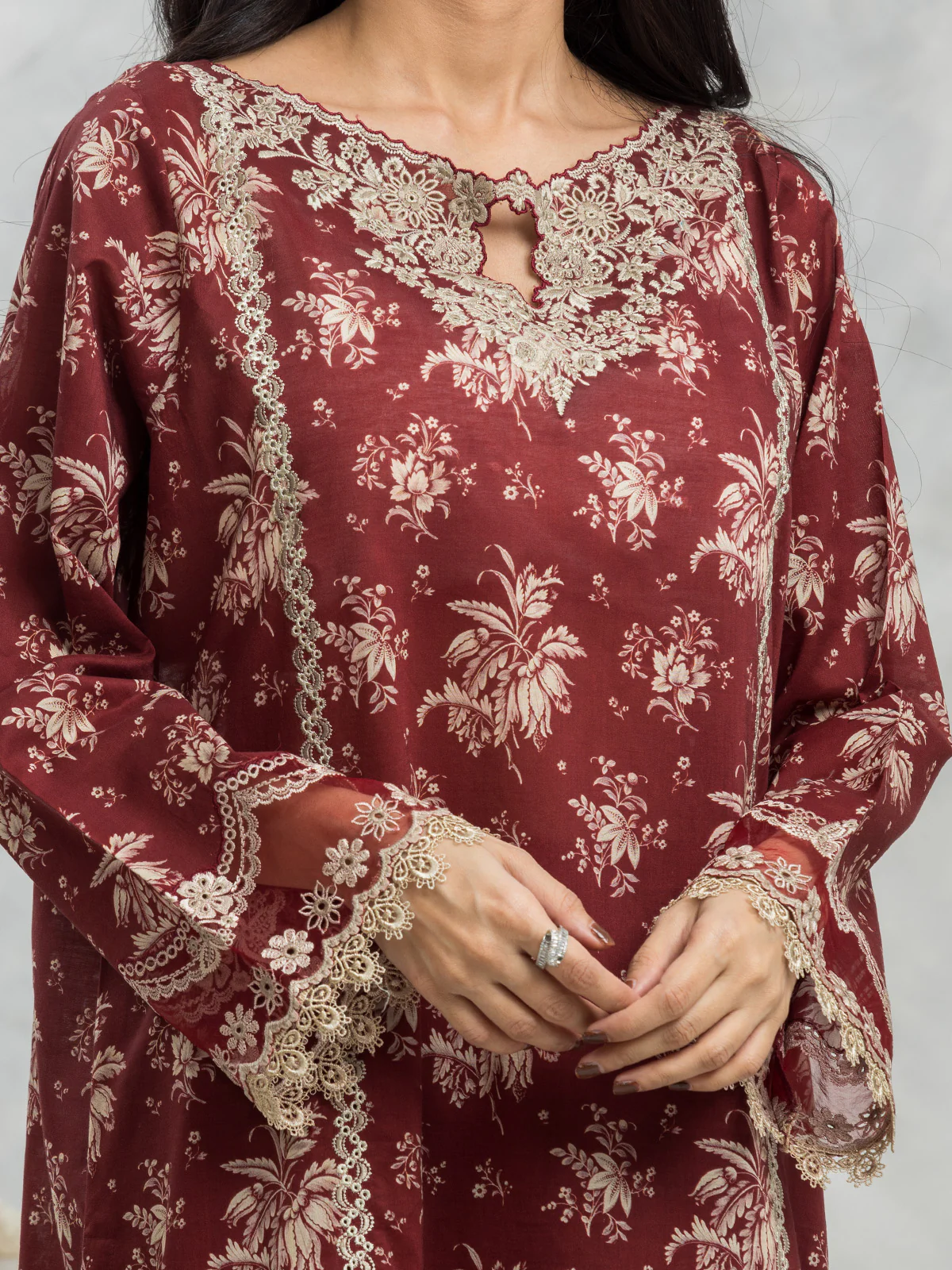 Unstitched Embroidered Lawn Suit - EWU24V1-30035-3P - Image 4