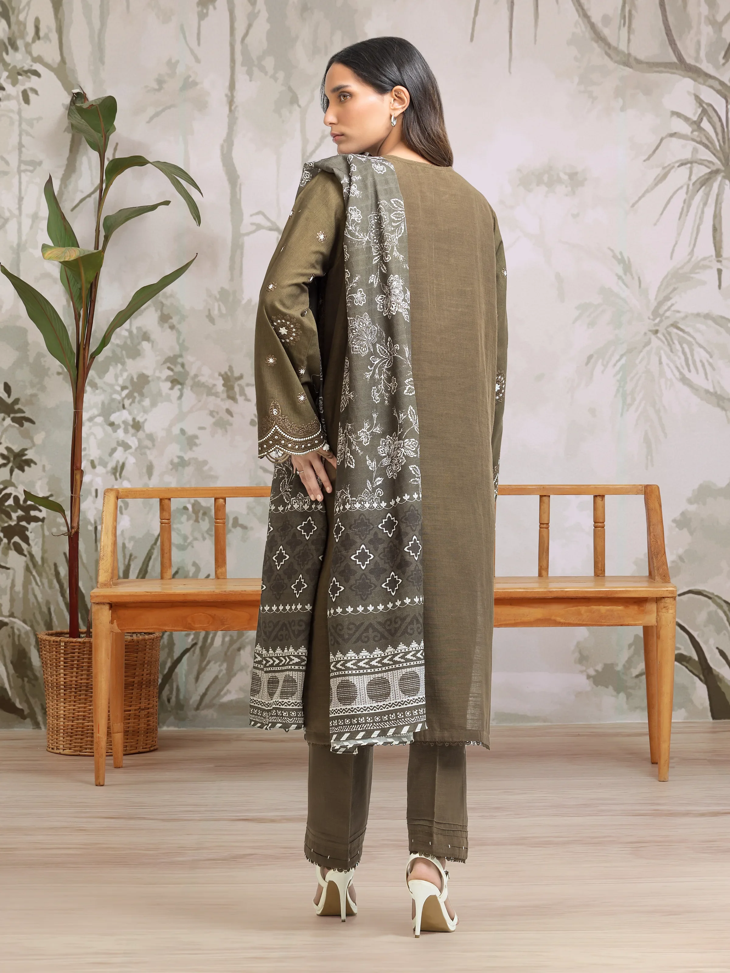 Unstitched Embroidered Khaddar Suit - EWU24V11-30312-3P - Image 2