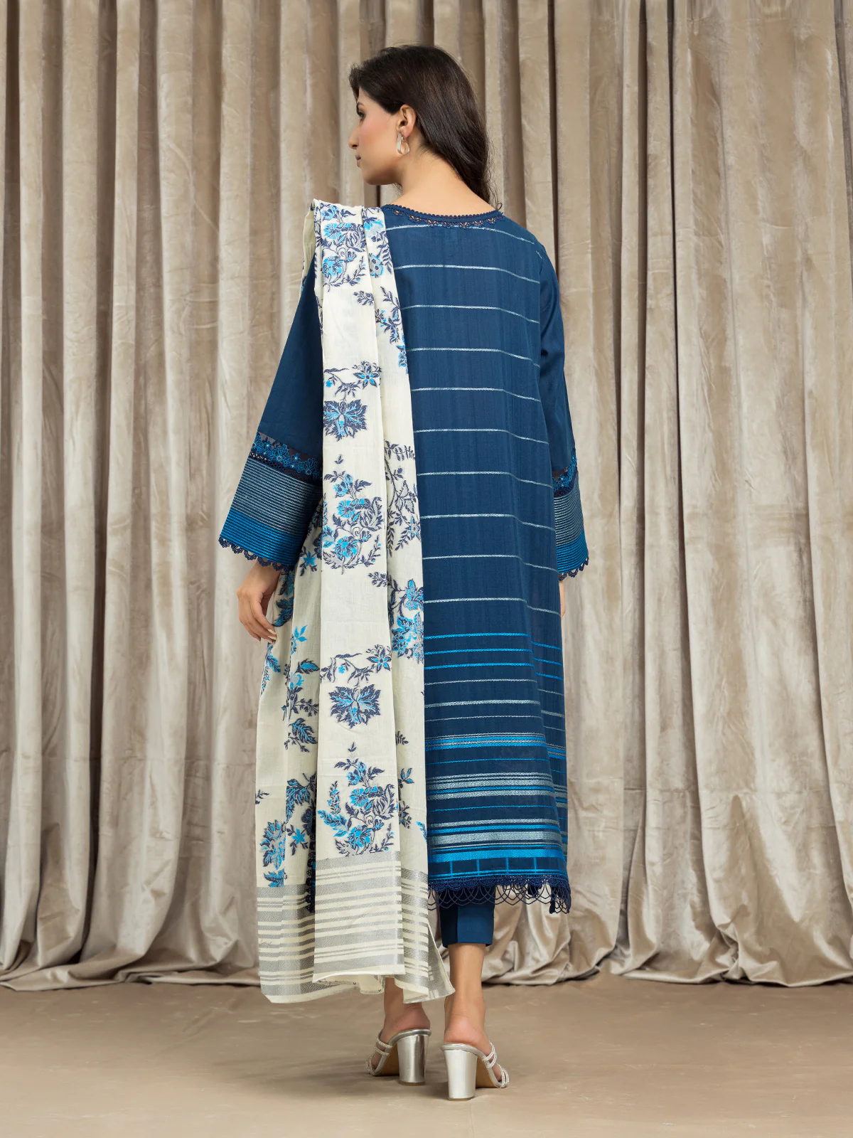 Unstitched Embroidered Jacquard Suit - EWU24V3-26624-3P - Image 4
