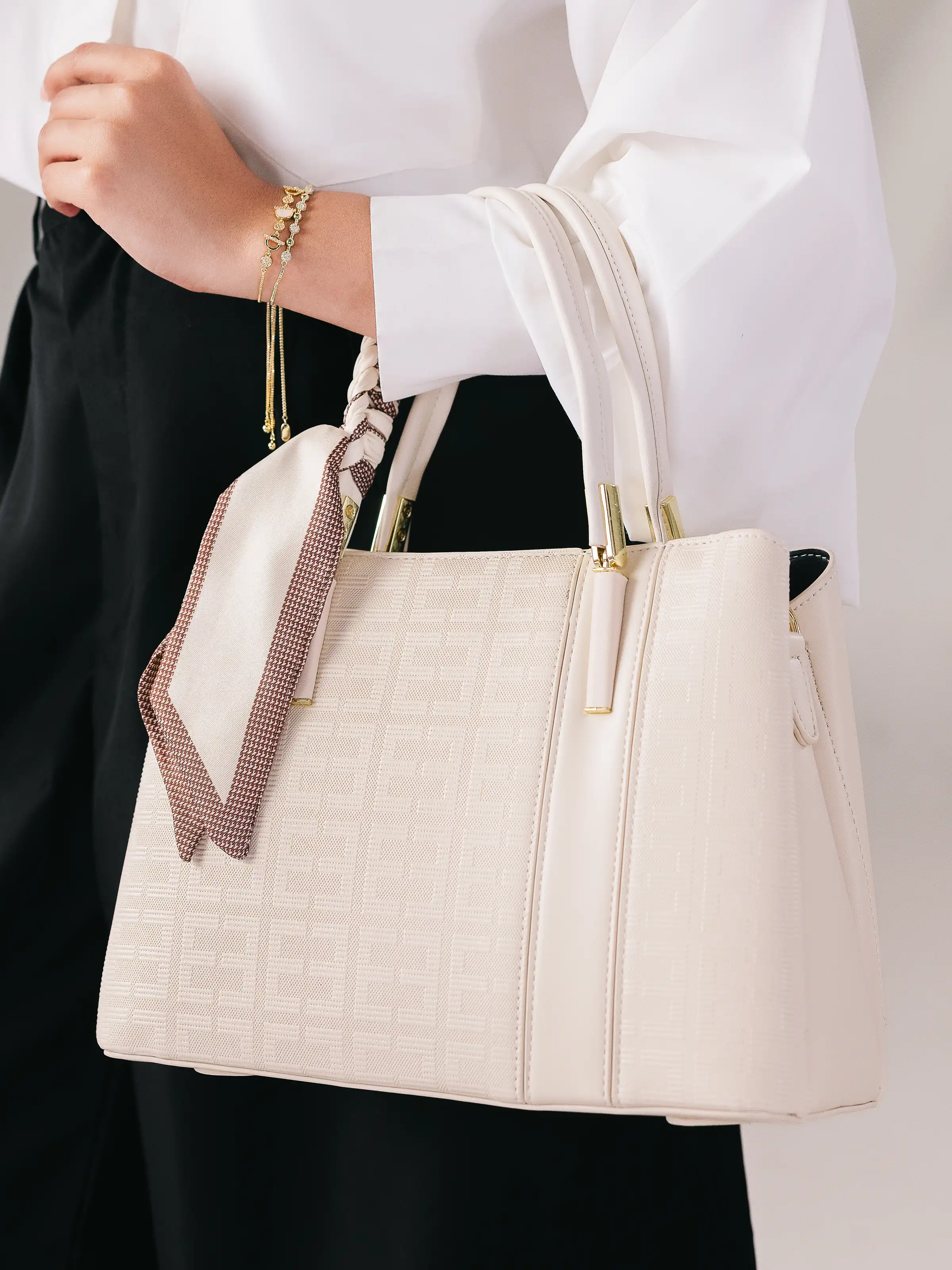 Off White Hand Bag - EAWHB5-016 - Image 2