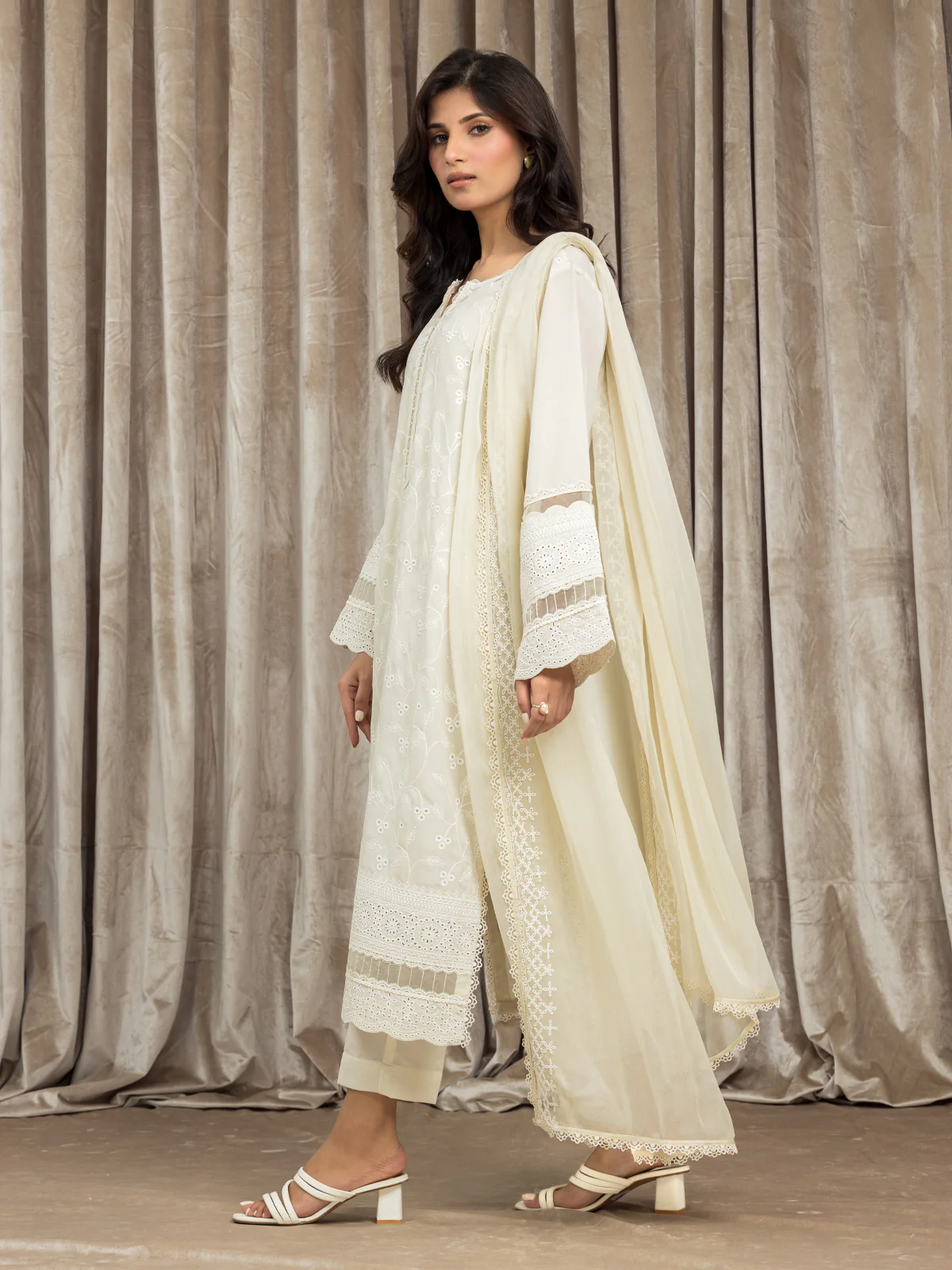 Unstitched Embroidered Cambric Suit - EWU24V2-30113-3P - Image 4