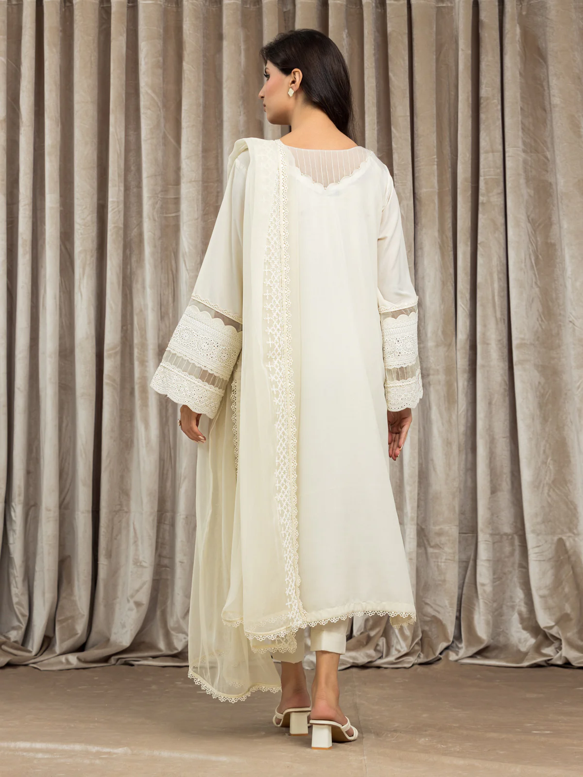 Unstitched Embroidered Cambric Suit - EWU24V2-30113-3P - Image 5