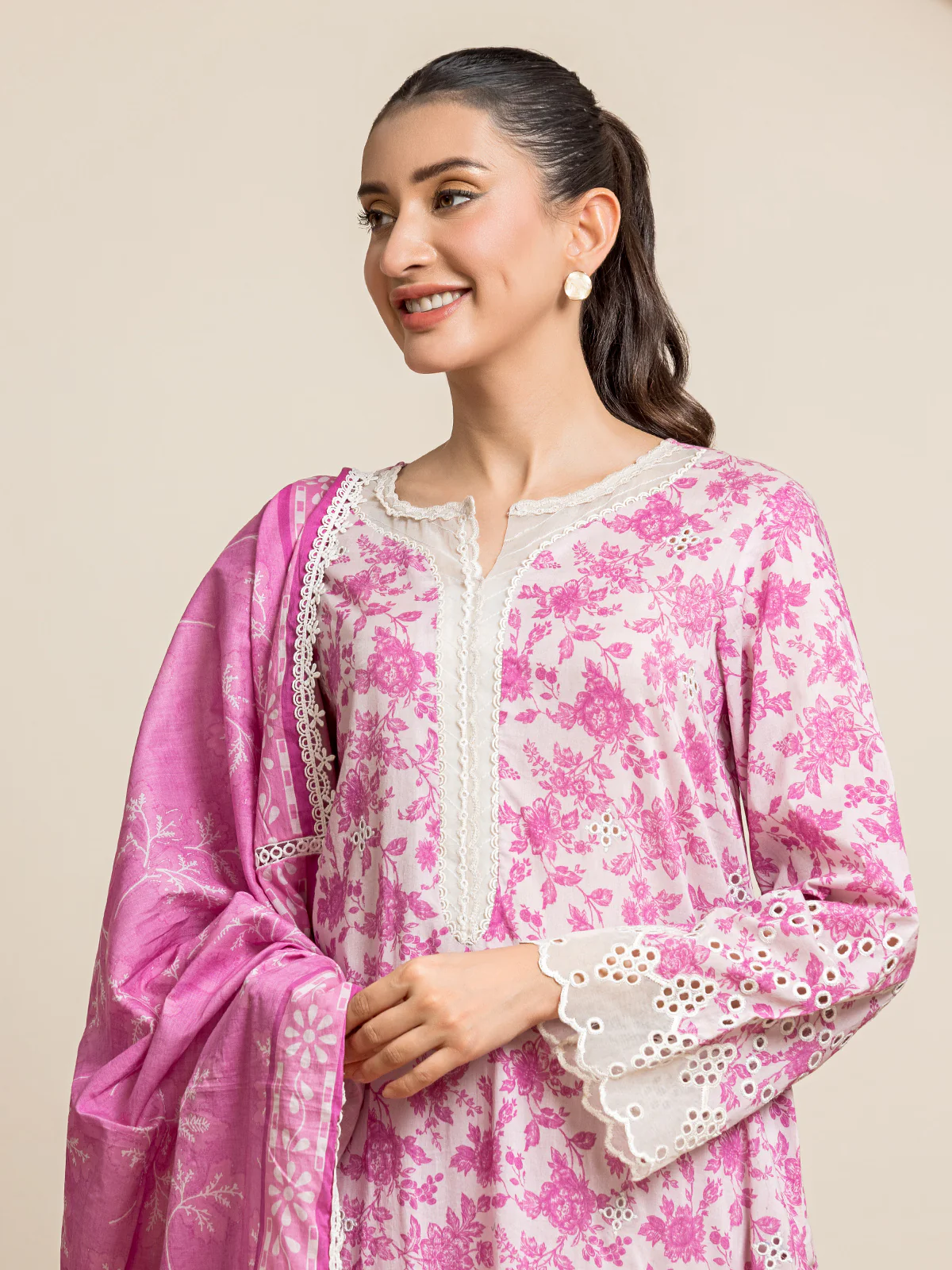 Unstitched Embroidered Lawn Suit - EWU24V1-28608-3P - Image 4