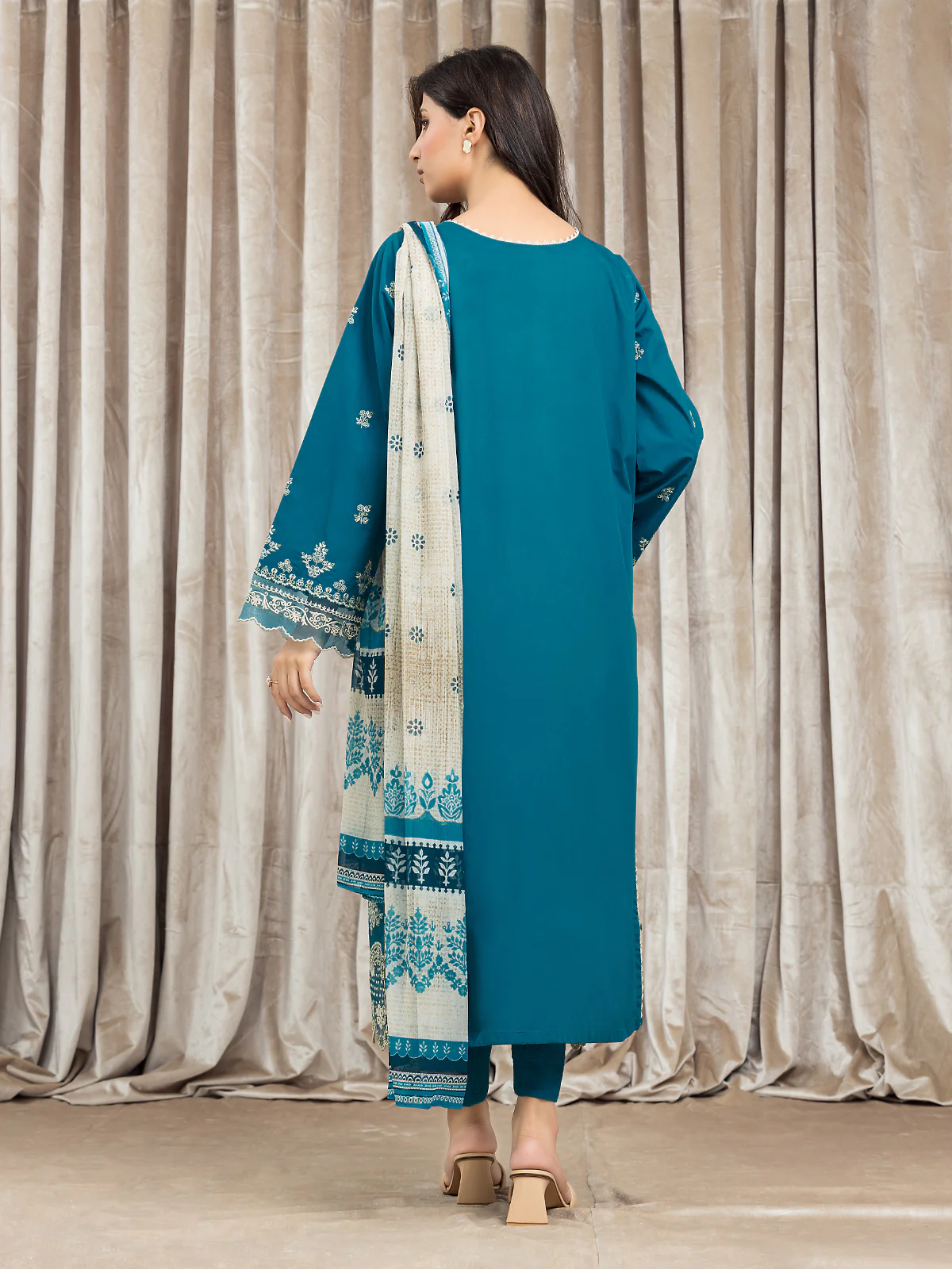 Unstitched Embroidered Cambric Suit - EWU24V2-30064-3P - Image 3